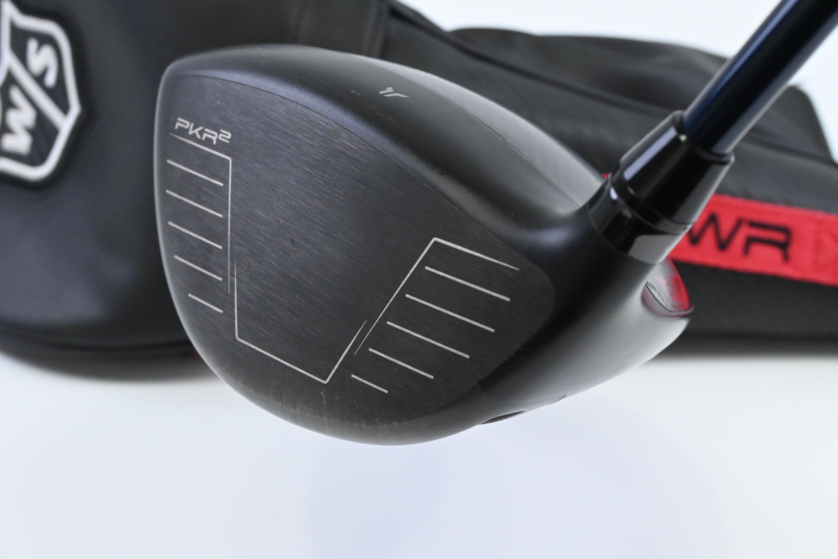 Wilson Dynapower Carbon 2023 Driver / 10.5 Degree / Stiff Flex Ventus Blue 6