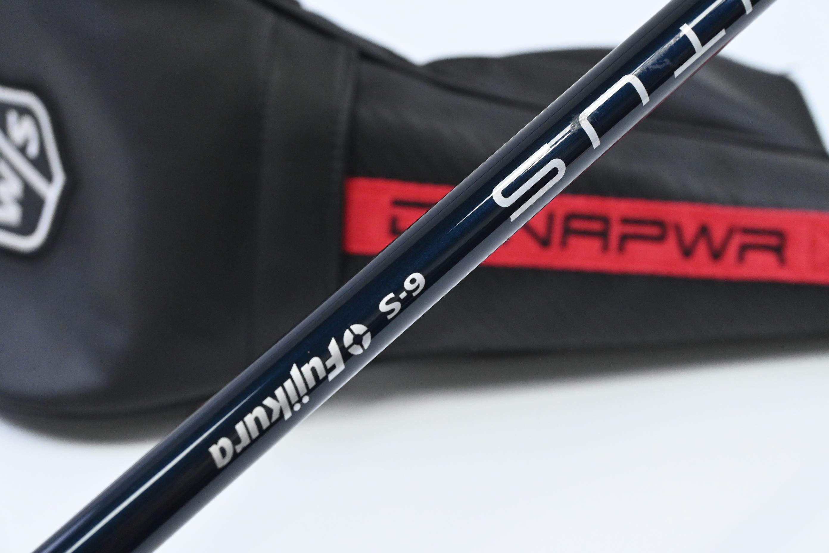 Wilson Dynapower Carbon 2023 Driver / 10.5 Degree / Stiff Flex Ventus Blue 6