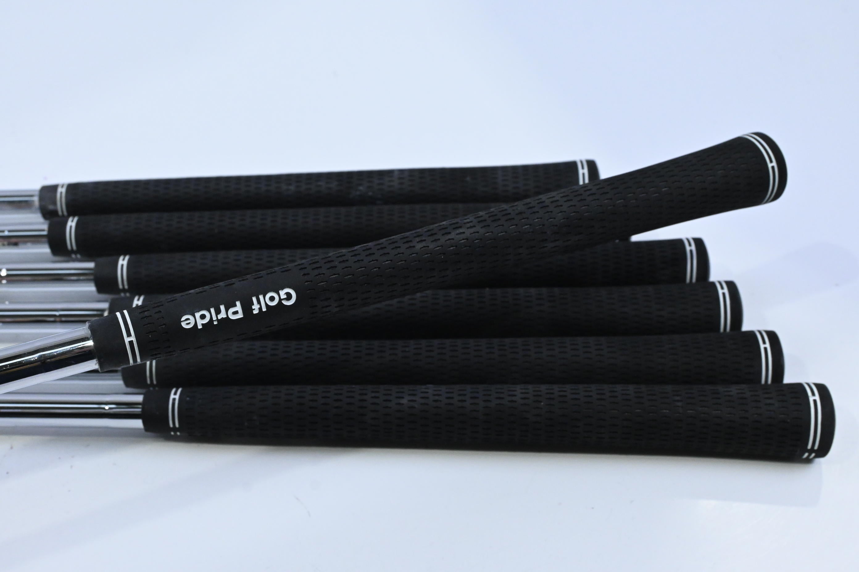 Wilson FG Tour Irons / 3-9 / Stiff Flex Dynamic Gold S300 Shafts