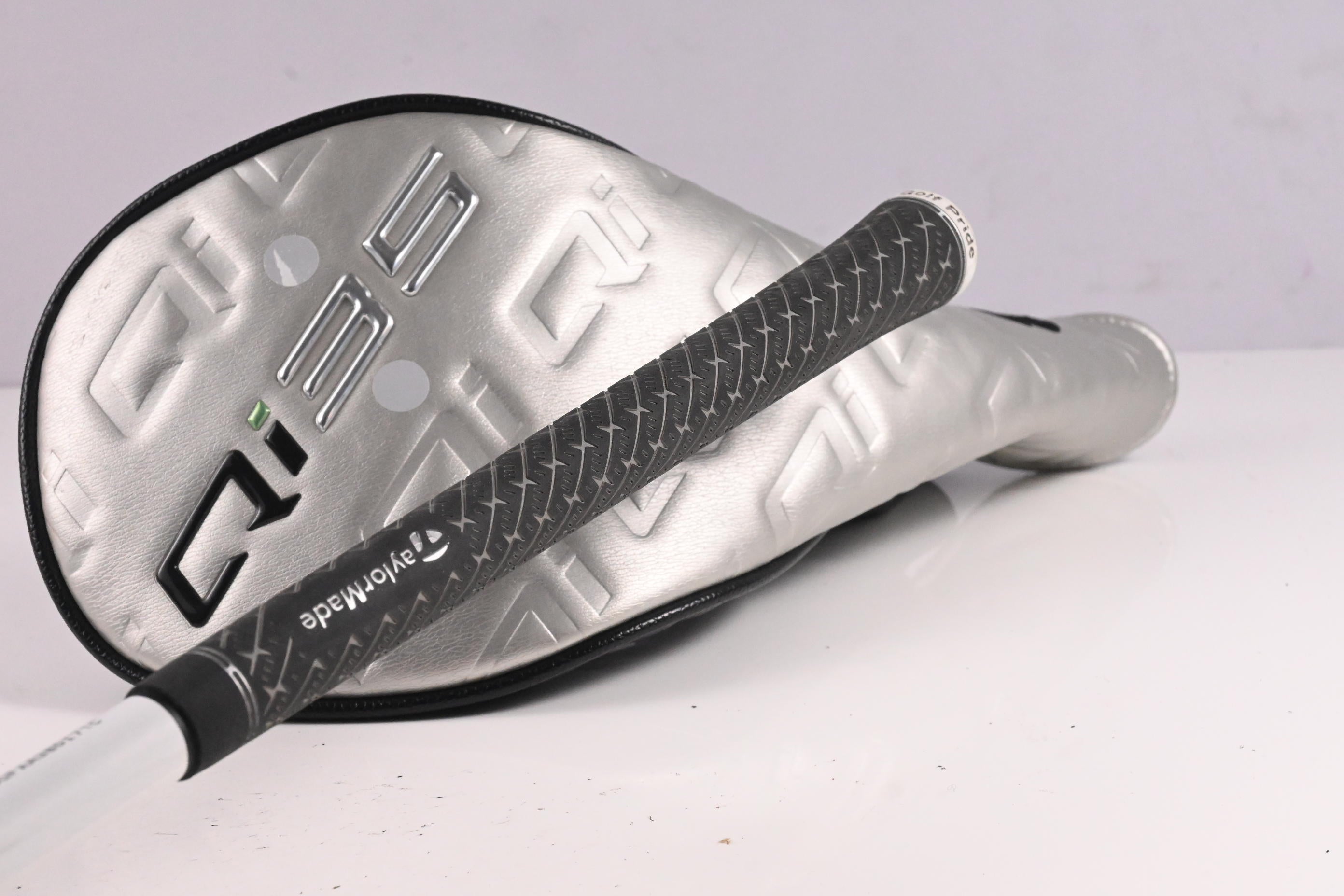 Taylormade Qi35 Max Lite Driver / 12 Degree / Regular Flex Vanquish 40 Shaft