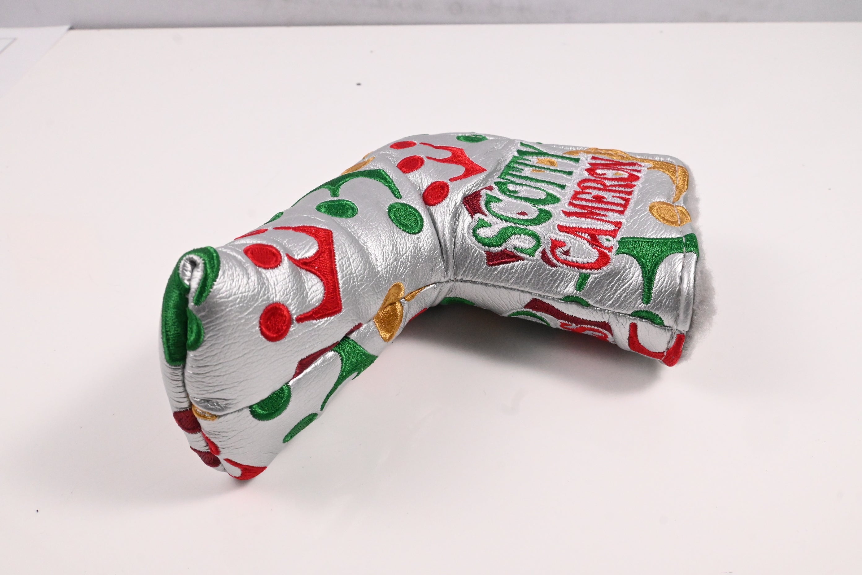 Scotty Cameron 2018 Holiday Wrapping Paper / Putter Headcover / Blade / Silver