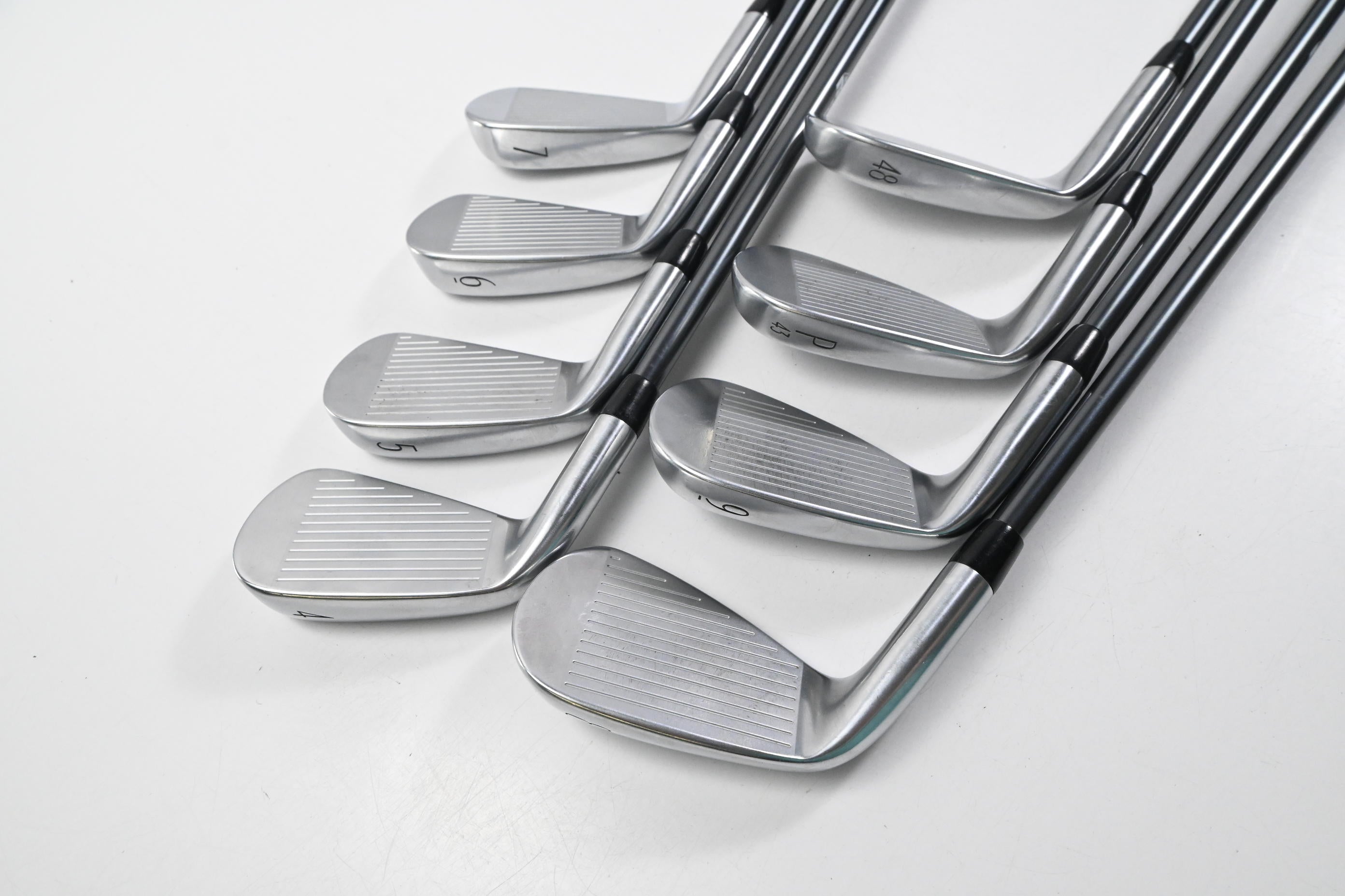 Titleist T250 2025 Irons / 4-PW+GW / Regular Flex MMT Black 65 Shafts