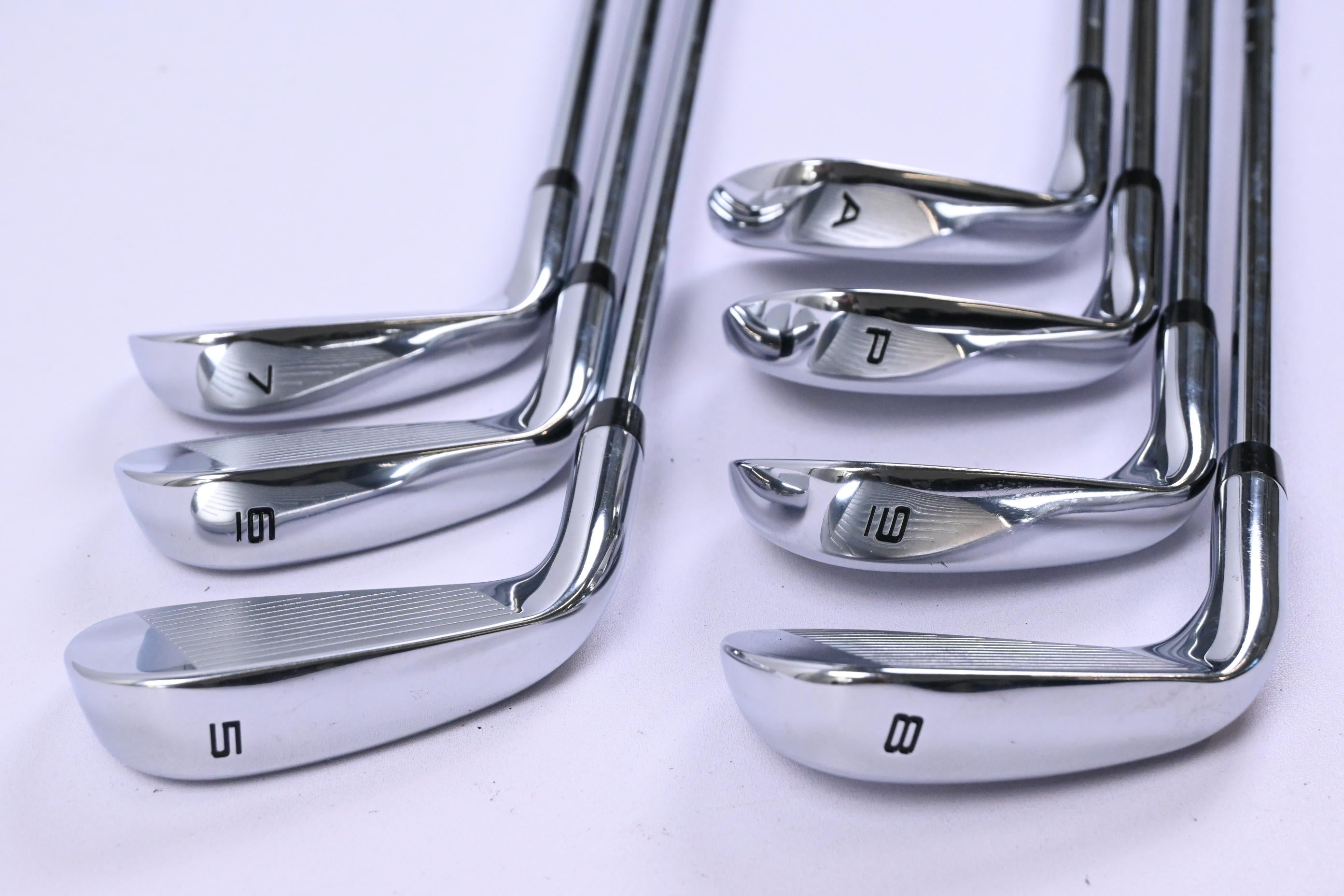 Callaway Elyte Irons / 5-PW+GW / Regular Flex Vector 80 Shafts