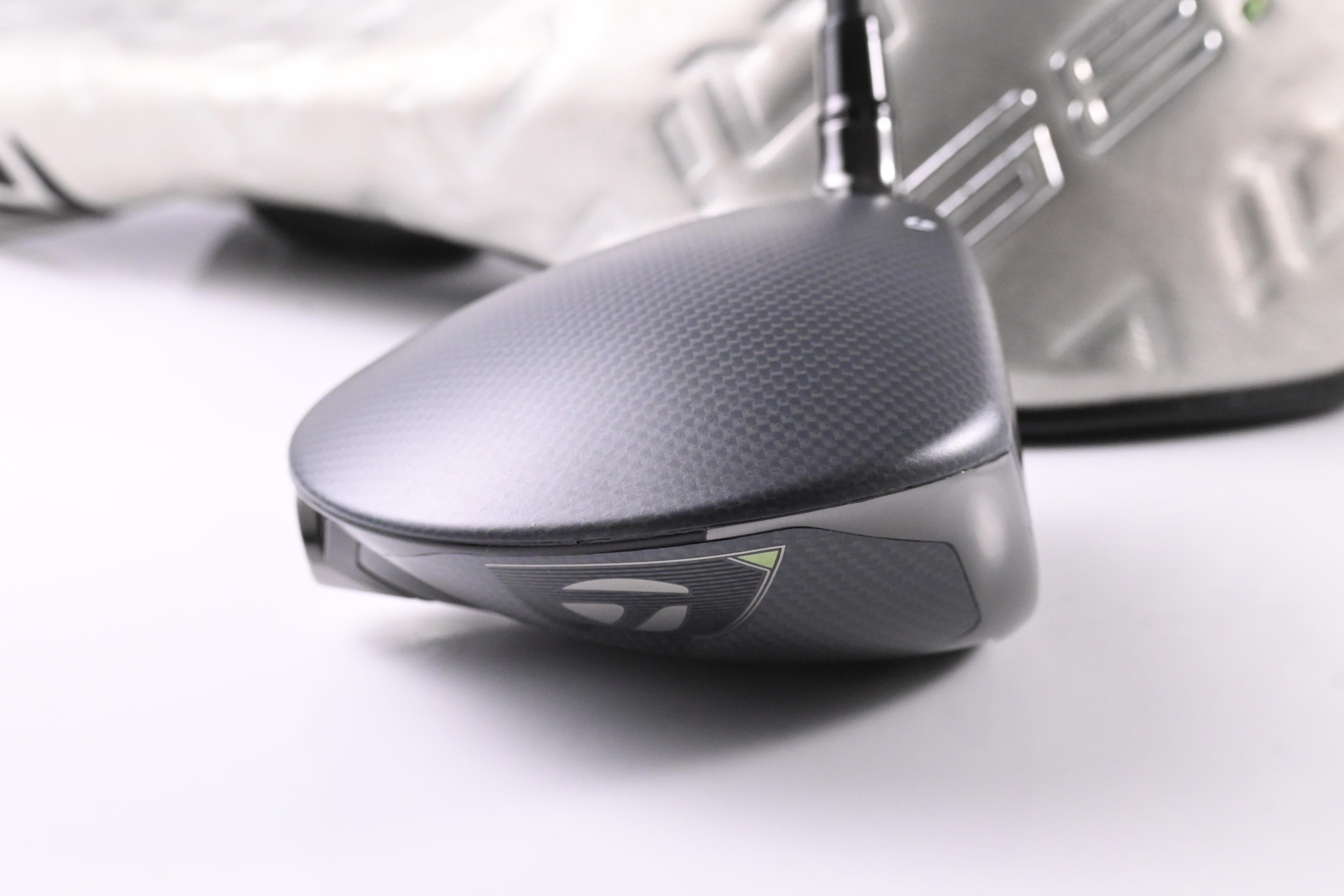 Taylormade Qi35 LS Driver / 9 Degree / Stiff Flex Kai'li Blue CB DarkWave 60