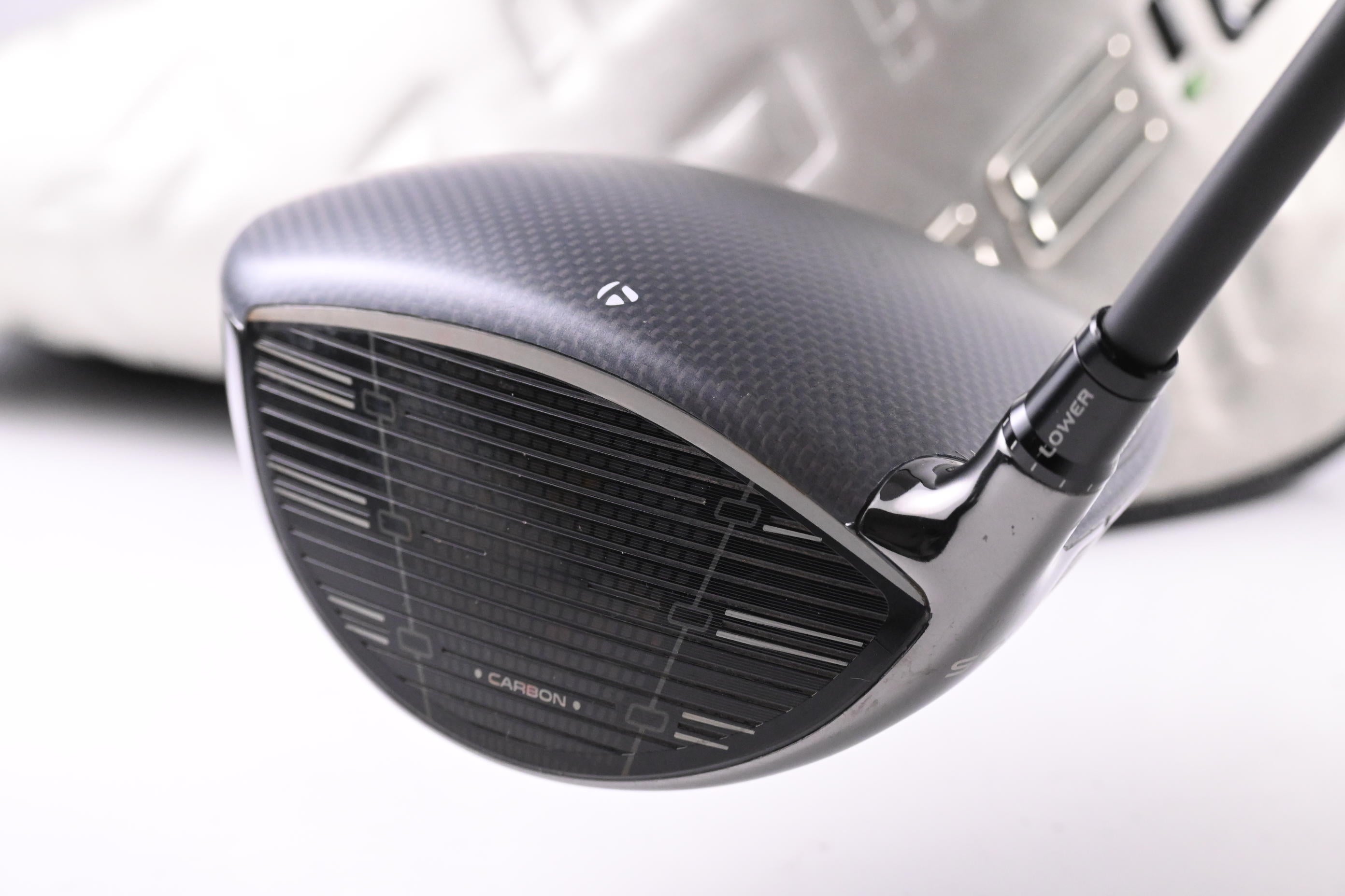 Taylormade Qi35 Driver / 10.5 Degree / Stiff Flex Kai'Li Dark Waves White 60