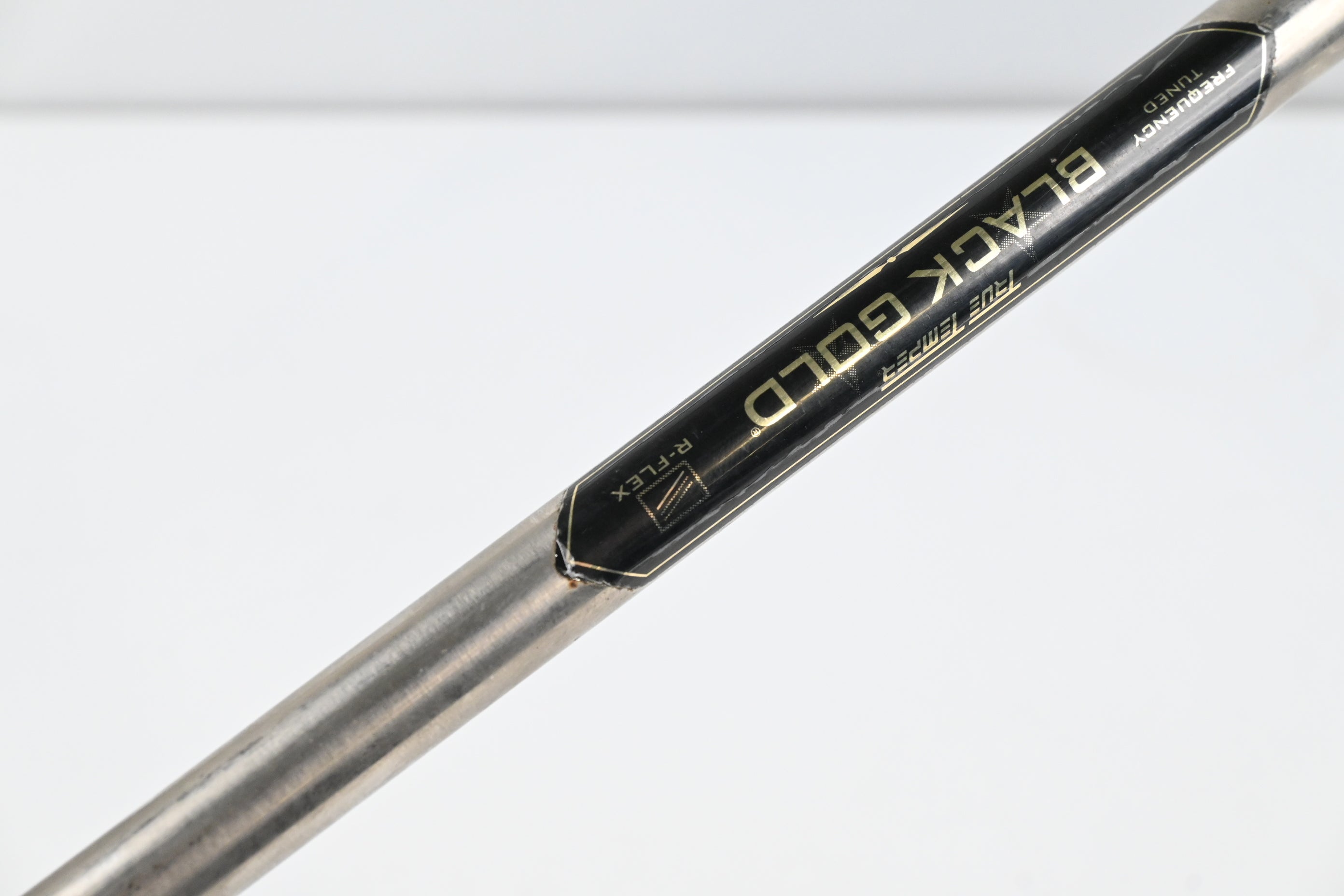 Taylormade Tour Preferred 2011 MC #7 Iron / Regular Flex Black Gold Shaft