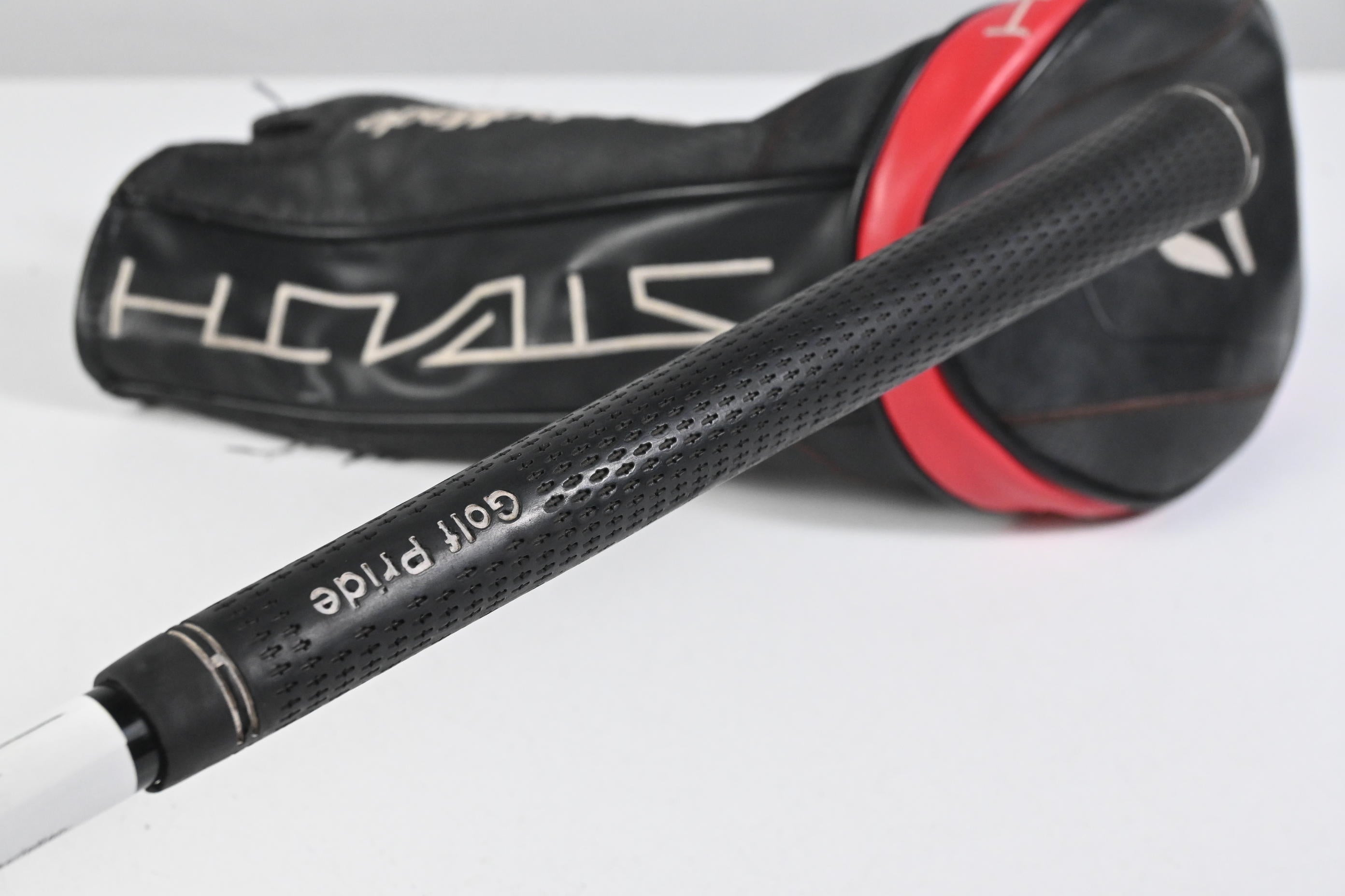 Taylormade Stealth Driver / 9 Degree / Regular Flex Fujikura Ventus Red 5 Shaft