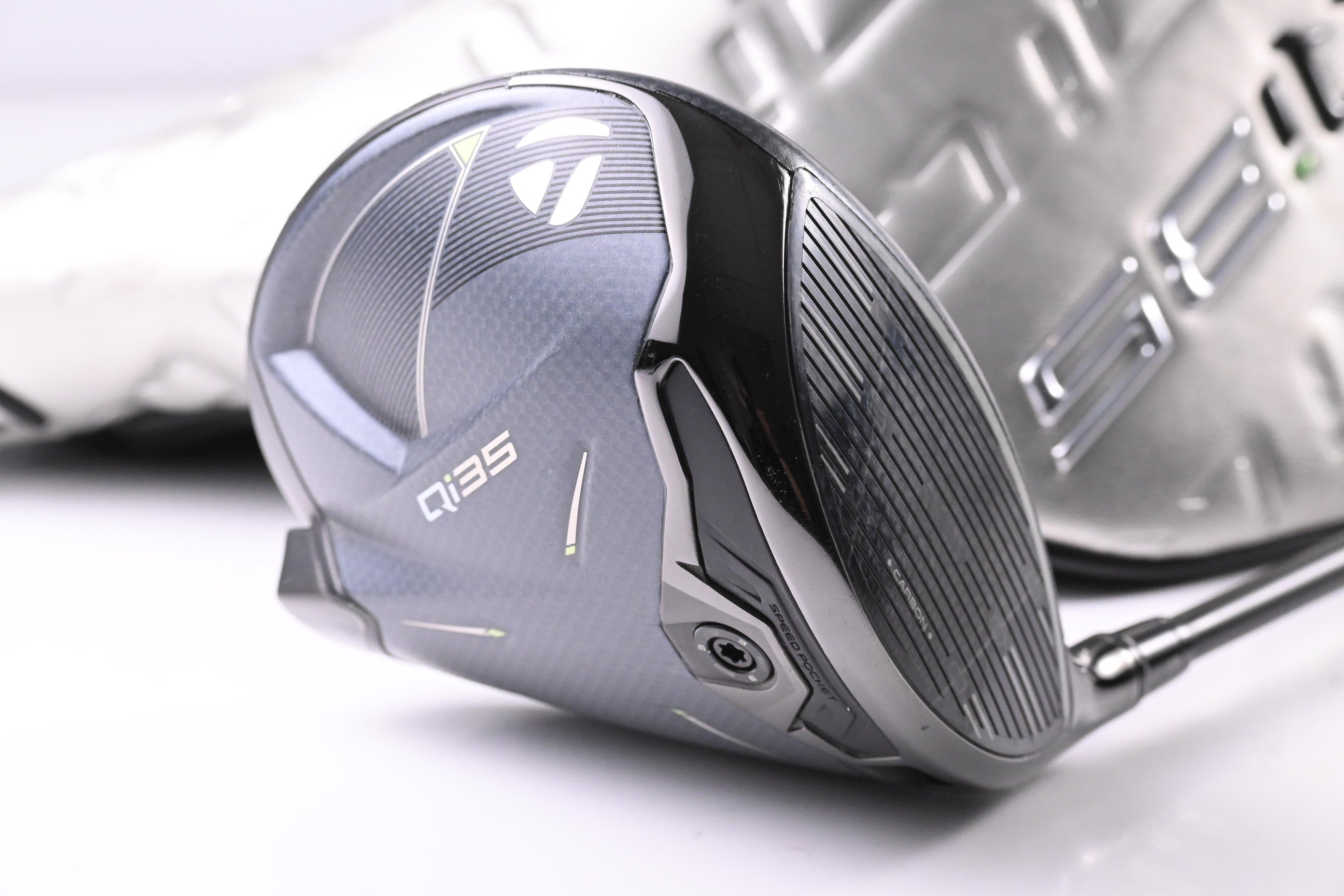 Taylormade Qi35 Driver / 10.5 Degree / Stiff Flex Project X Cypher 2.0 50 Shaft