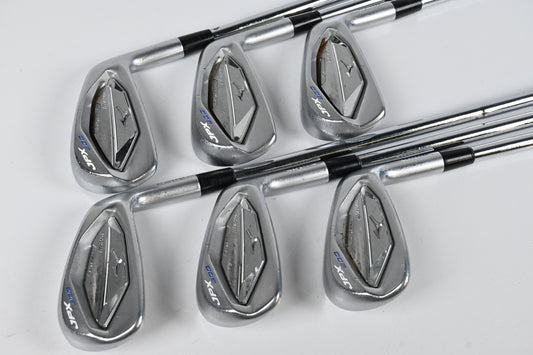 Mizuno JPX 900 Forged Irons / 5-PW / Stiff Flex Dynamic Gold Shafts