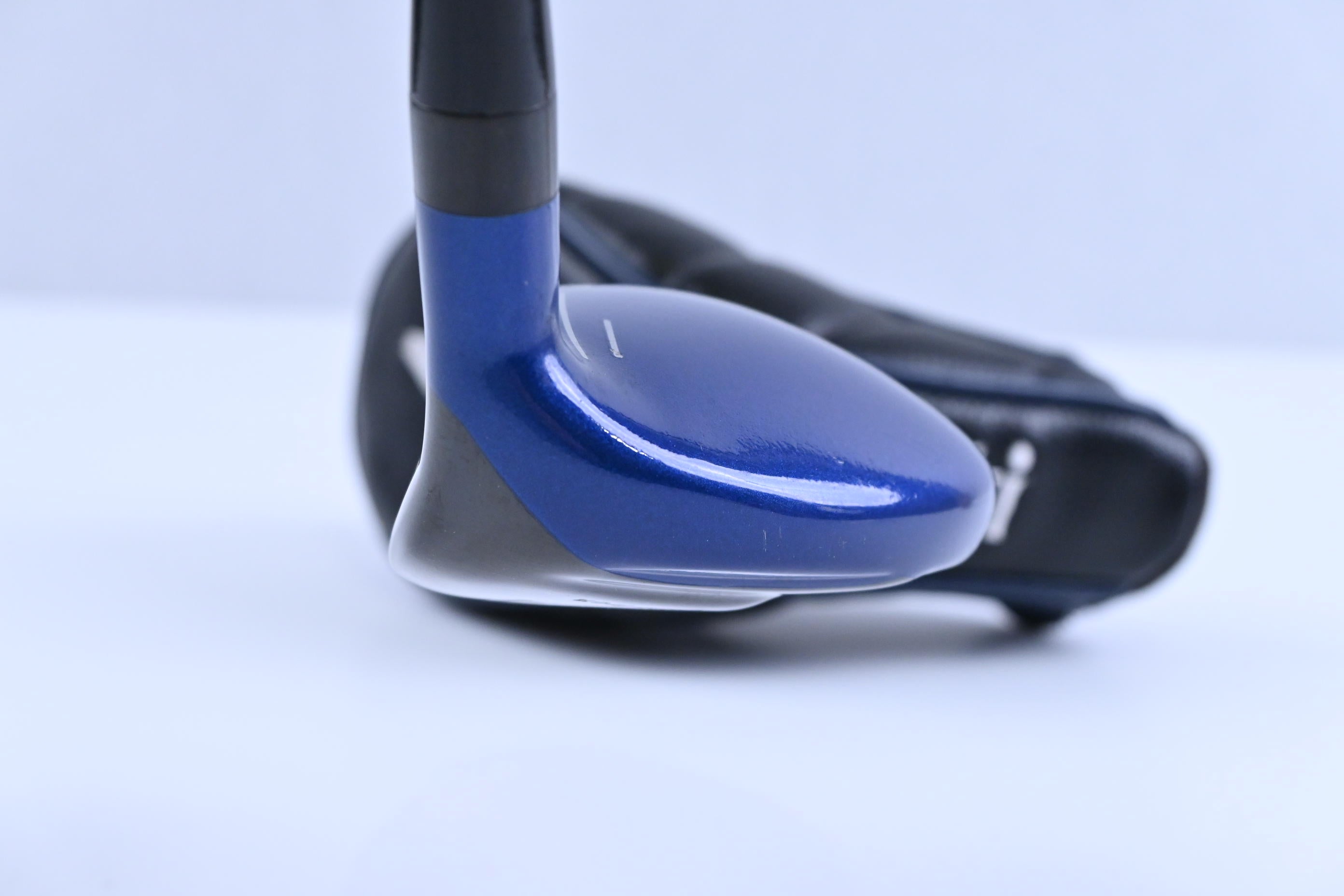 Wazaki #4 Hybrid / 22 Degree / Regular Flex Bushikadna MWMF 65 Shaft