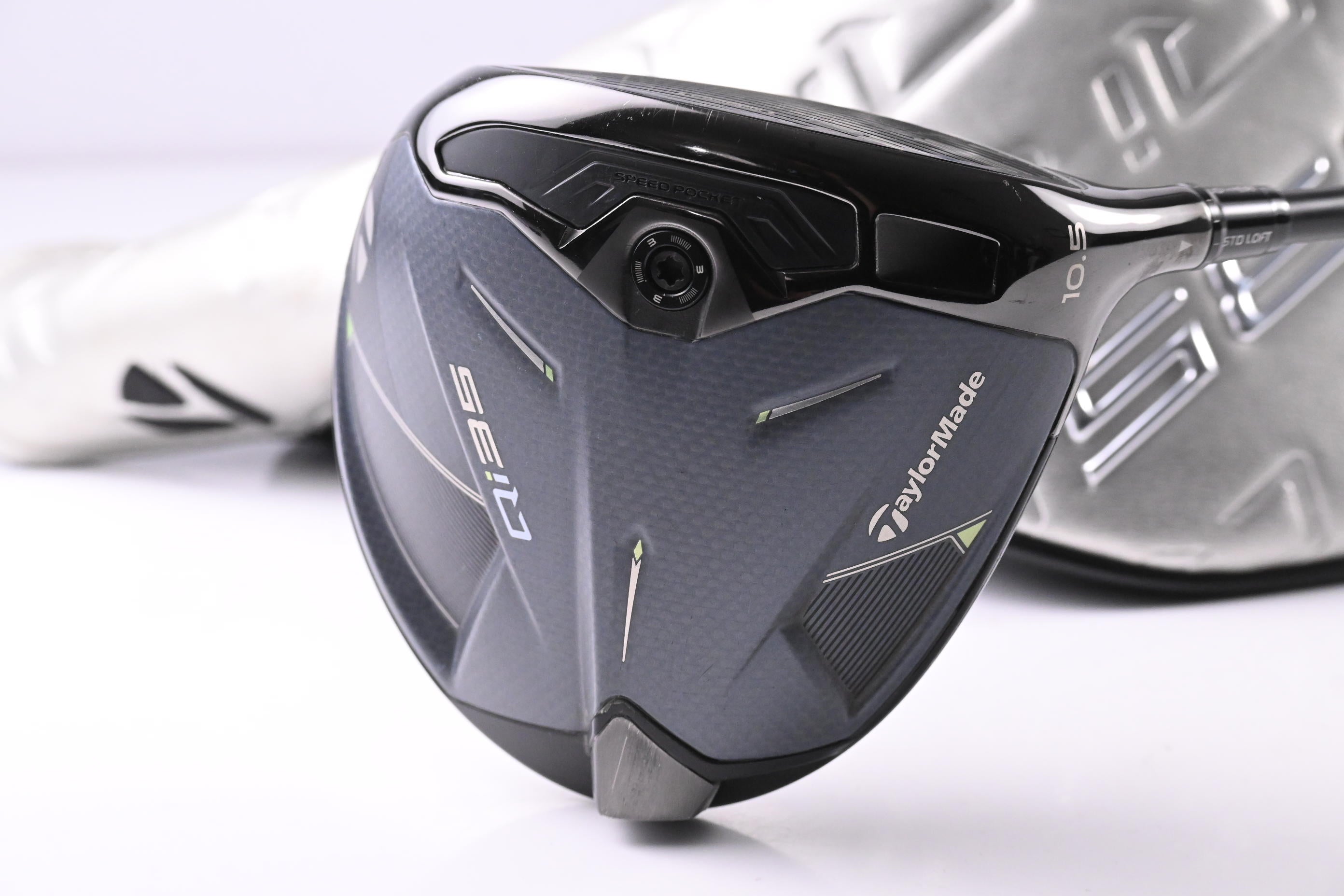 Taylormade Qi35 Driver / 10.5 Degree / Stiff Flex Project X Cypher 2.0 50 Shaft