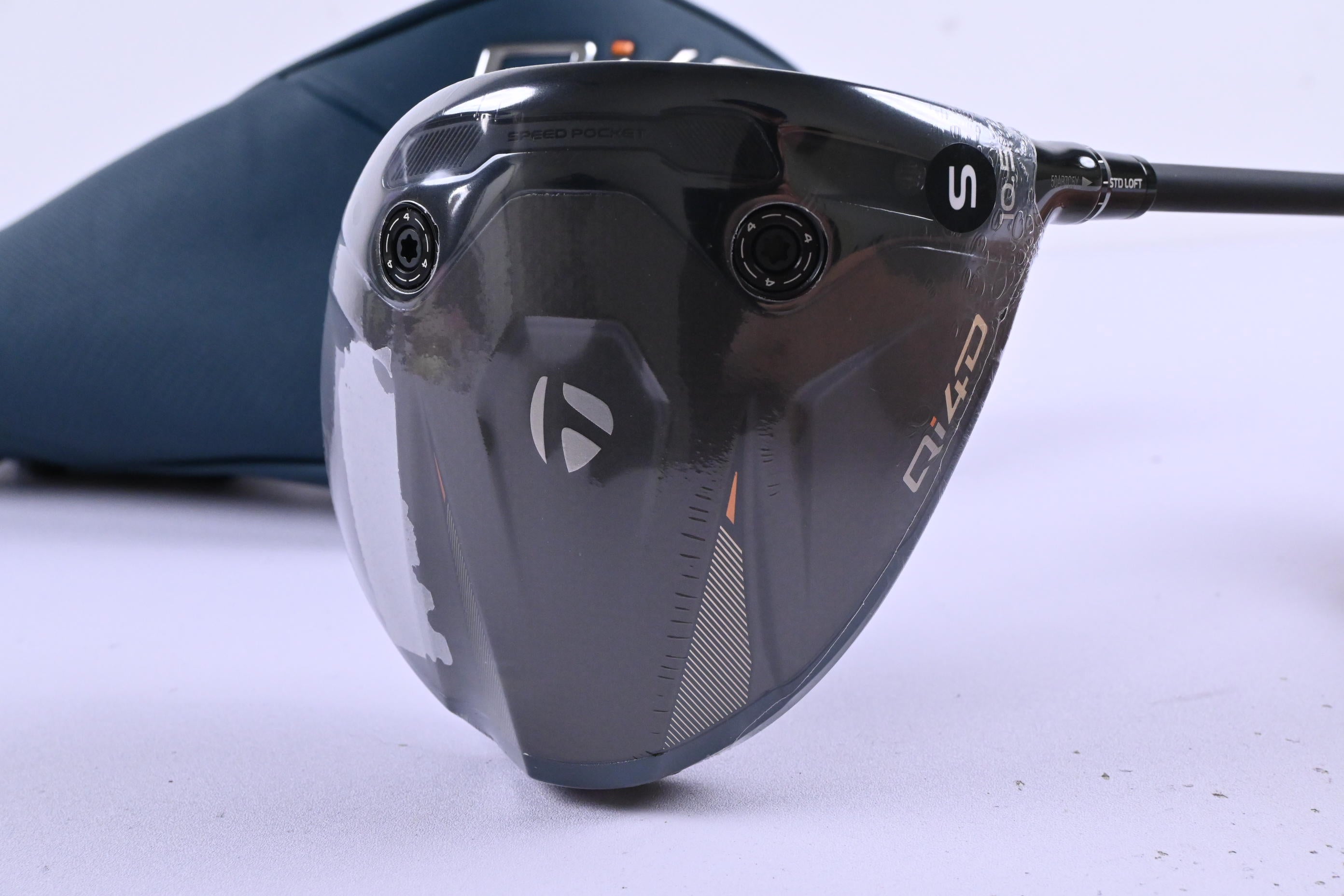 Taylormade Qi4D Driver / 10.5 Degree / Stiff Flex Taylormade REAX Blue 50 Shaft