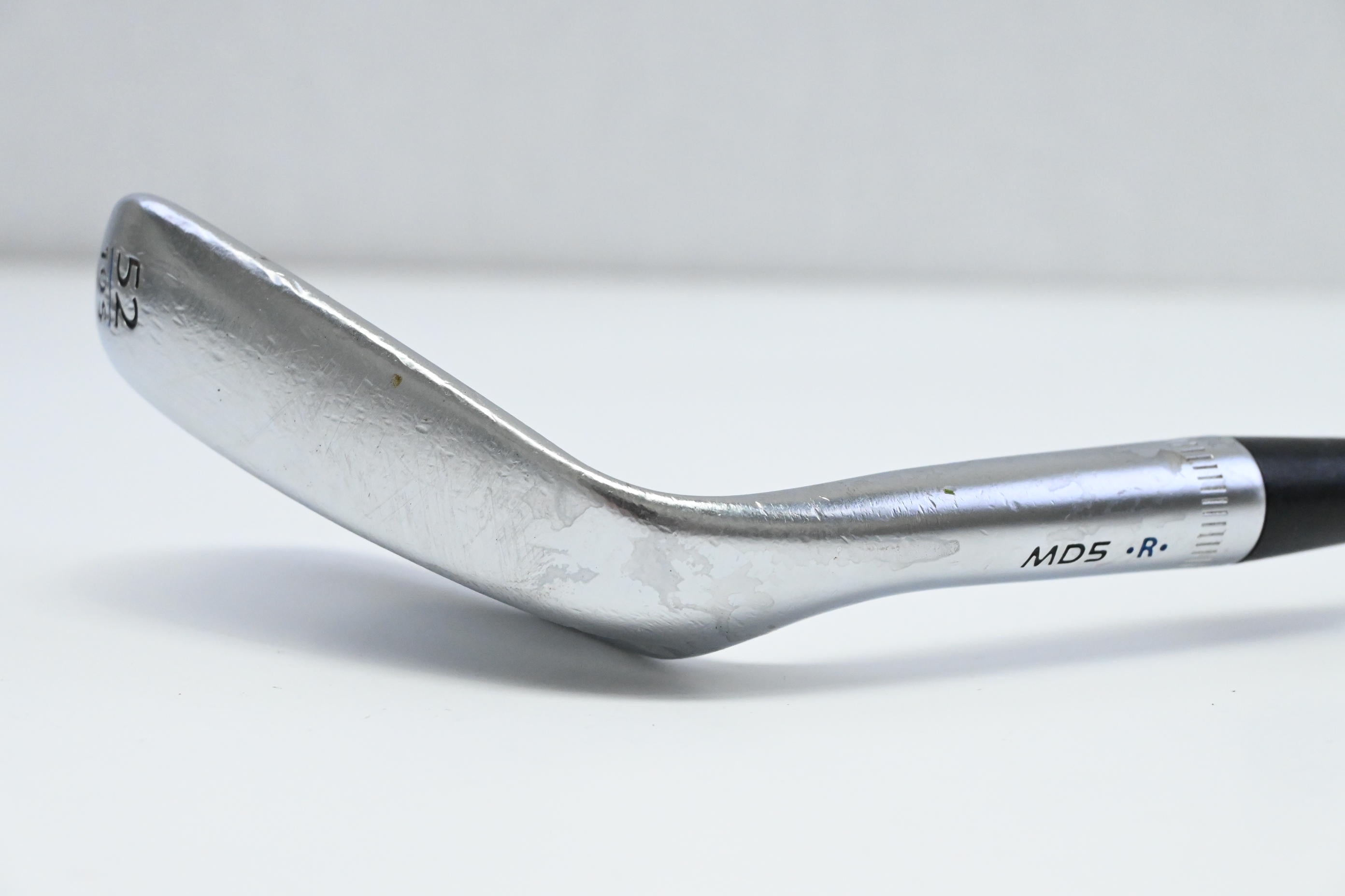 Callaway Jaws MD5 Gap Wedge / 52 Degree / Stiff Flex Dynamic Gold 115 S200