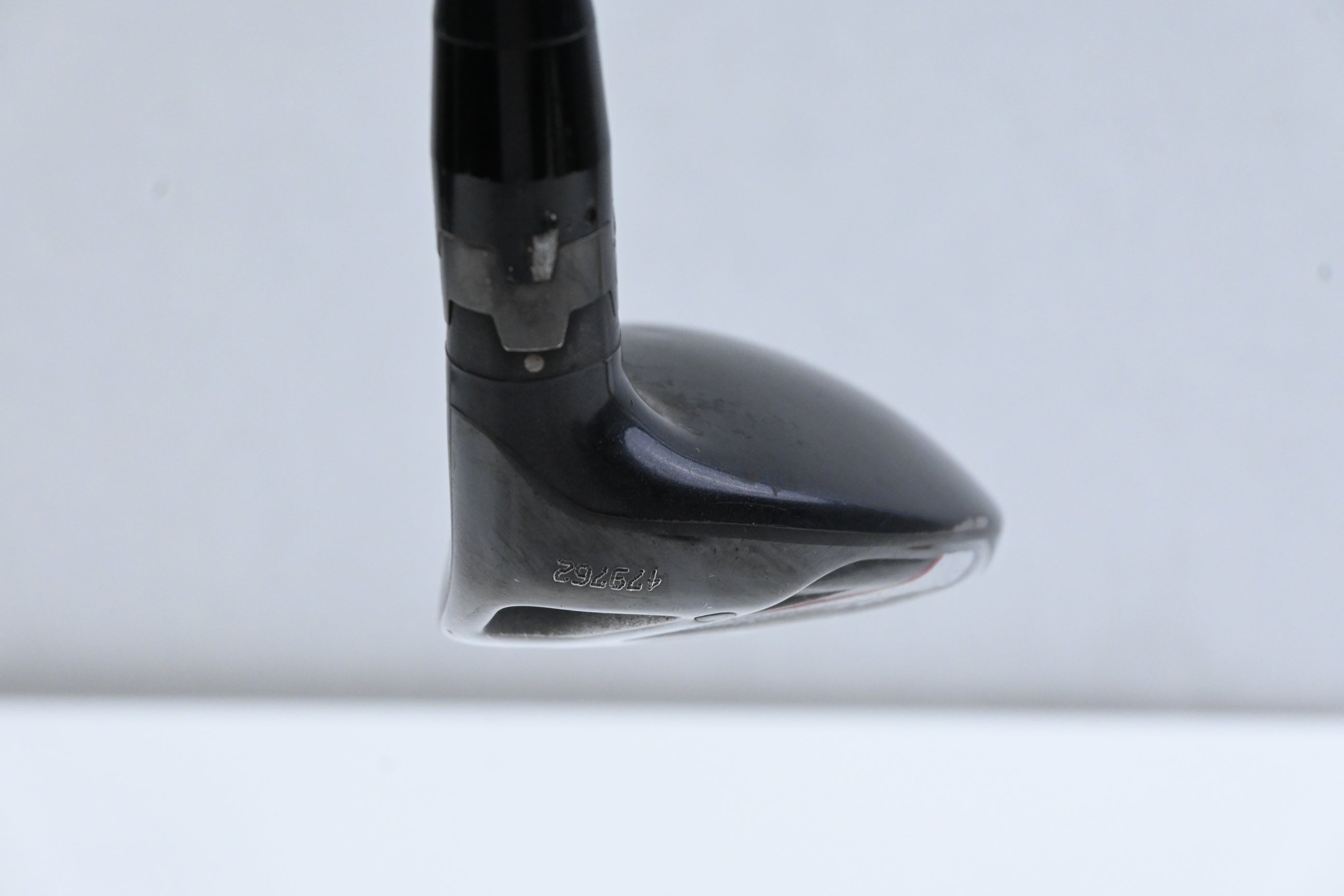 Titleist 913H #2 Hybrid / 17 Degree / Senior Flex Bassara 60 Shaft