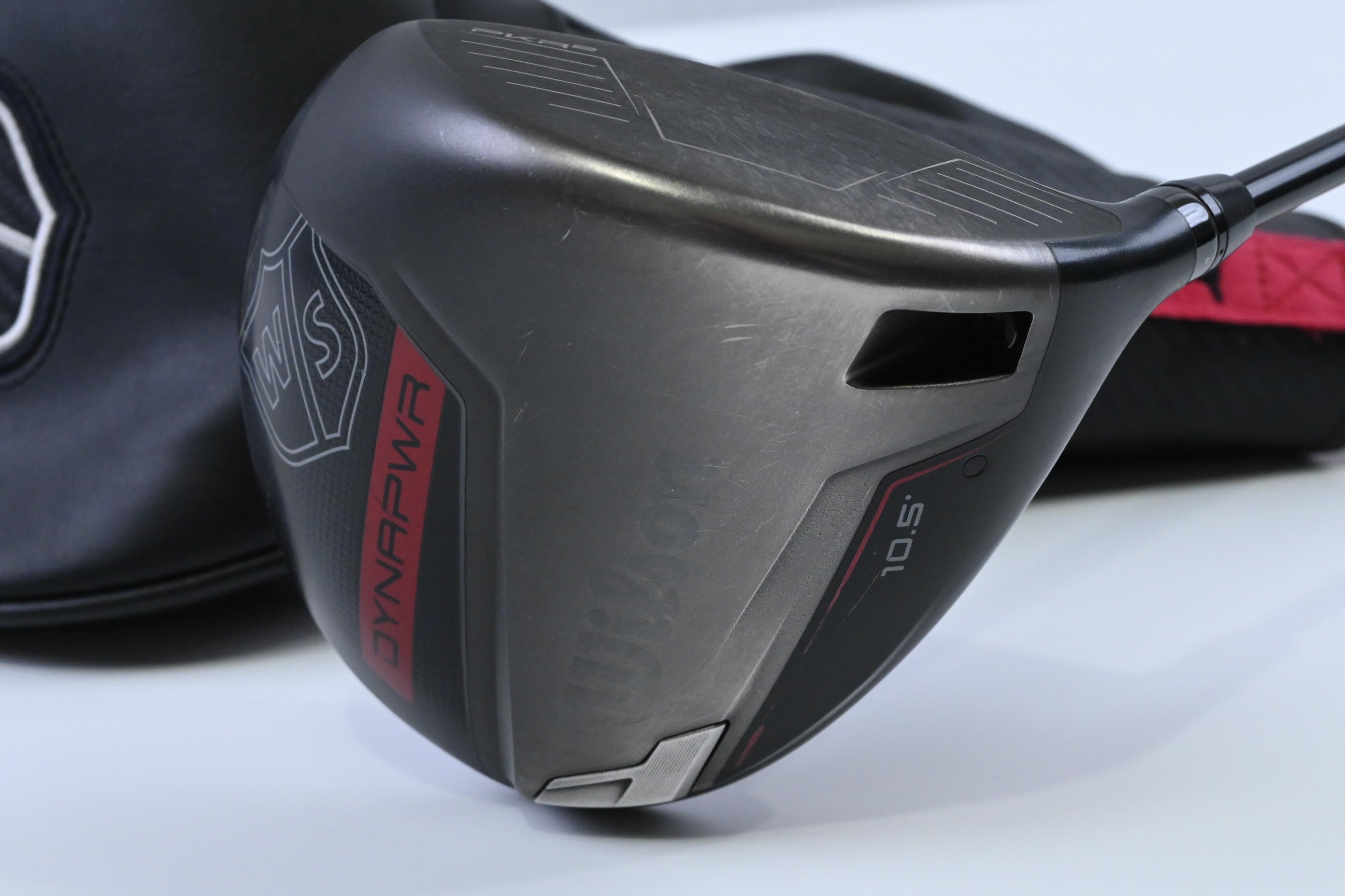 Wilson Dynapower Carbon 2023 Driver / 10.5 Degree / Regular Flex HZRDUS Smoke 50