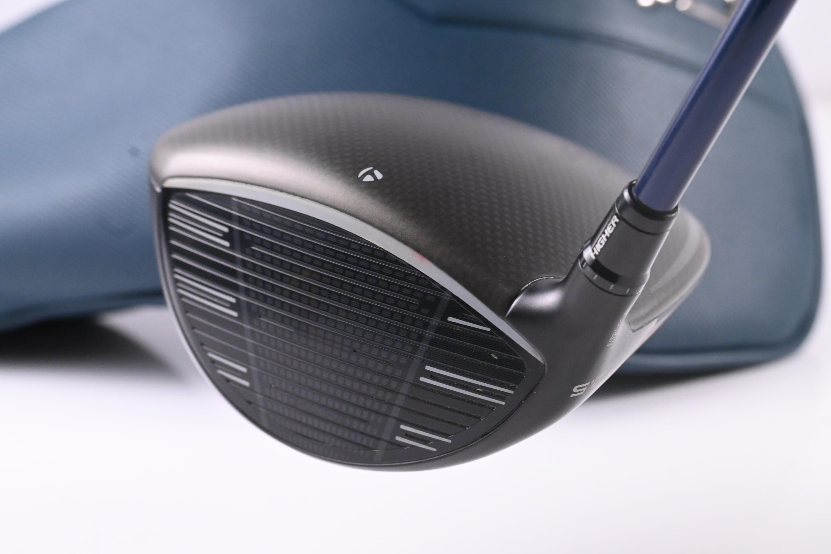 Taylormade Qi4D Max Driver / 10.5 Degree / Regular Flex Fujikura Ventus Blue 5