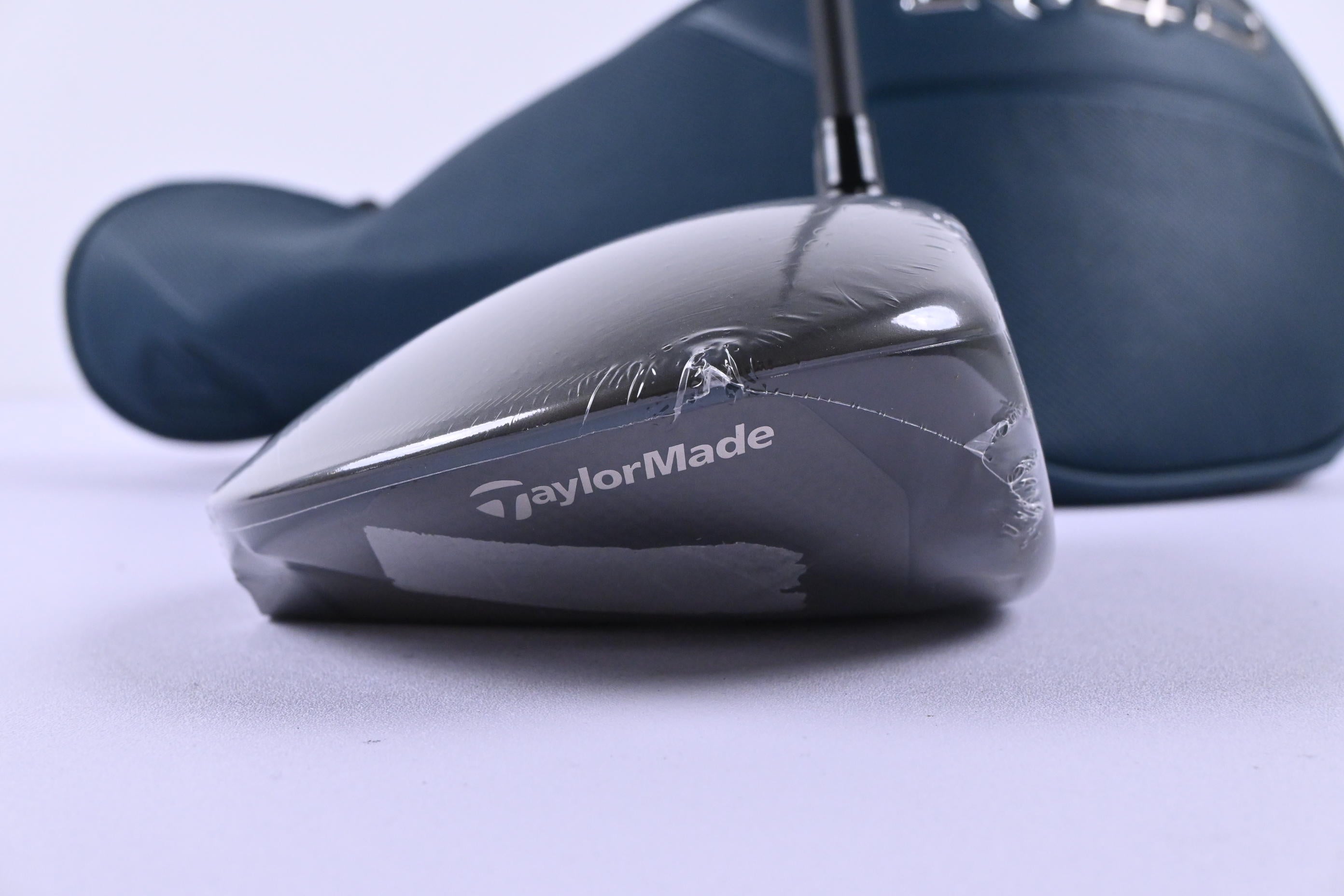 Taylormade Qi4D Max Driver / 10.5 Degree / Stiff Flex Taylormade REAX Blue 50