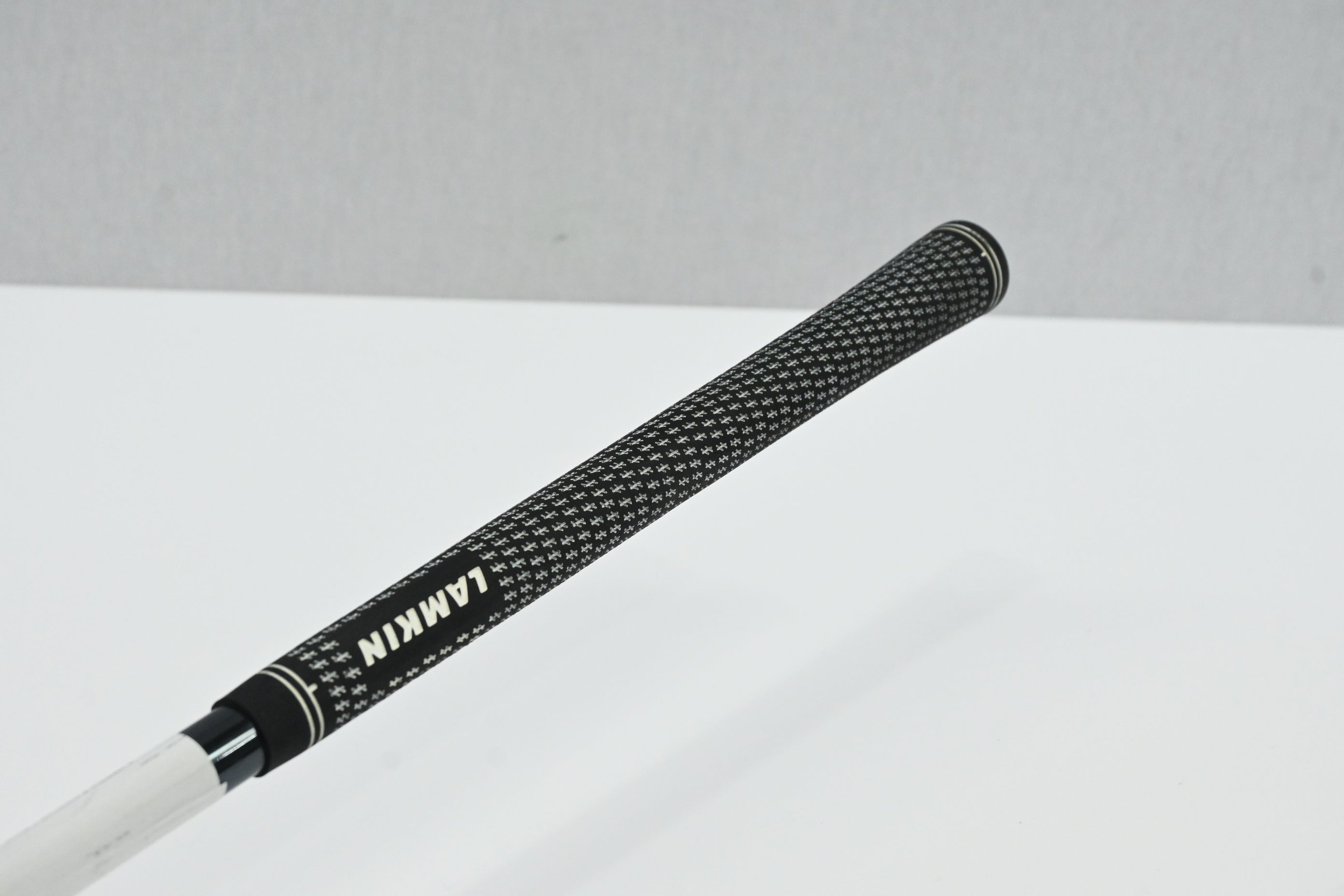Caley 01X #3 Iron / 18 Degree / Regular Flex UST Recoil Dart 65 Shaft