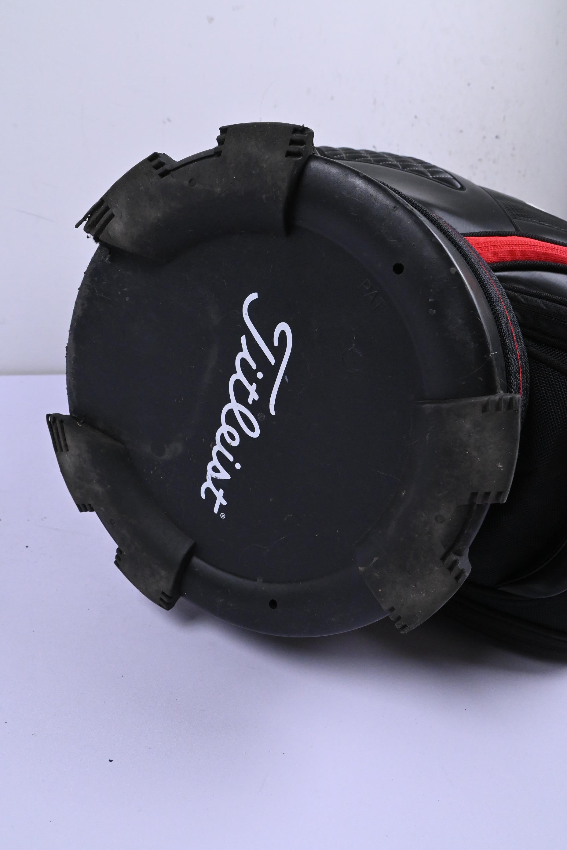 Titleist Tour Bag / 6-Way Divider / Black, Red & White