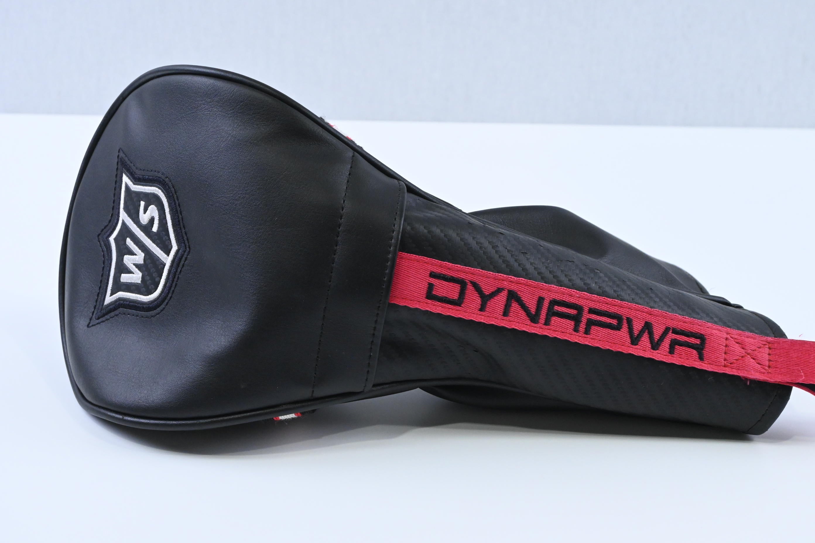 Wilson Dynapower Carbon 2023 Driver / 10.5 Degree / Regular Flex HZRDUS Smoke 50