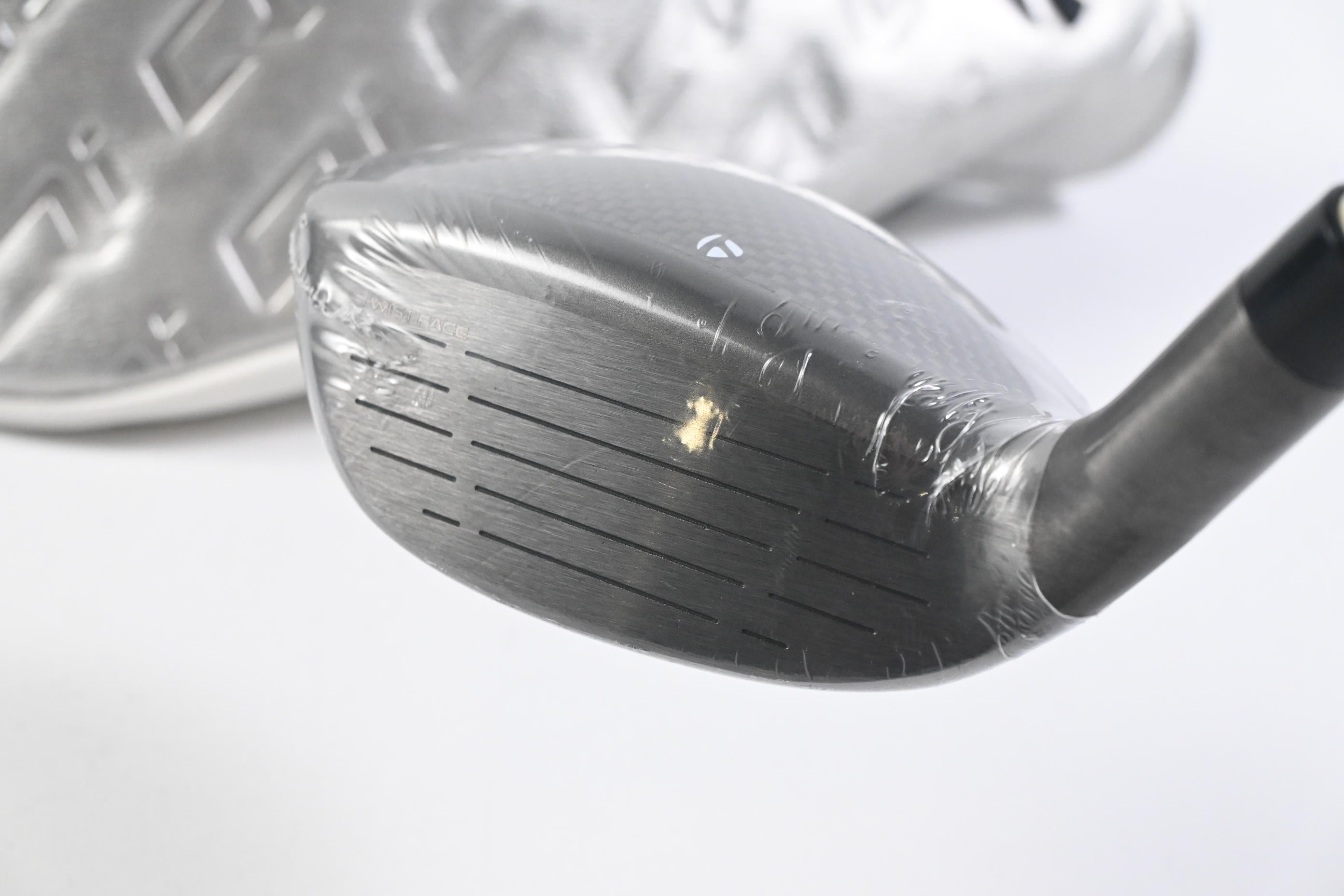 Ladies Taylormade Qi35 Max Lite #6 Hybrid / 31 Degree / Ladies Flex Airspeeder
