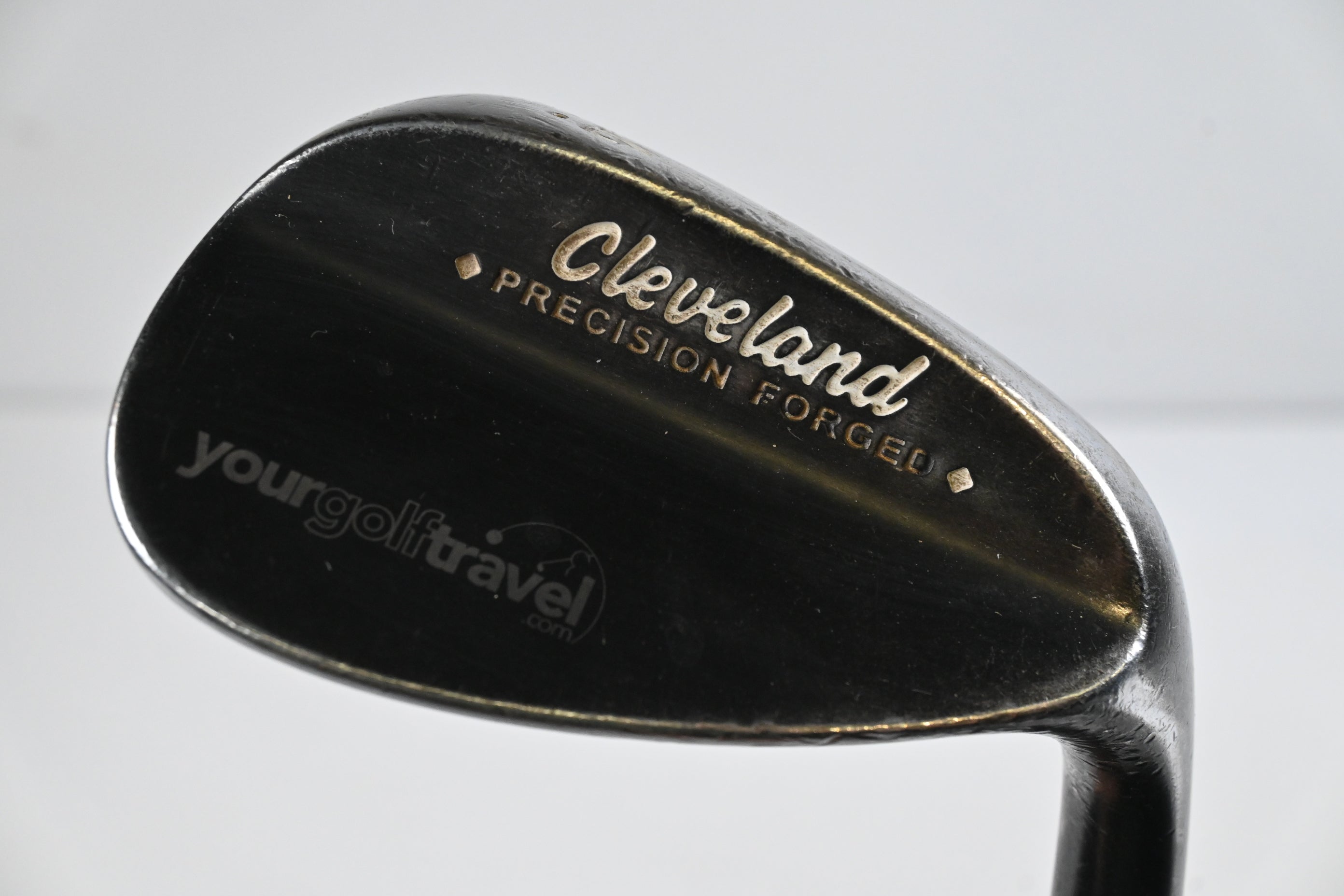 Cleveland 588 Precision Forged Sand Wedge / 56 Degree / Wedge Flex Dynamic Gold