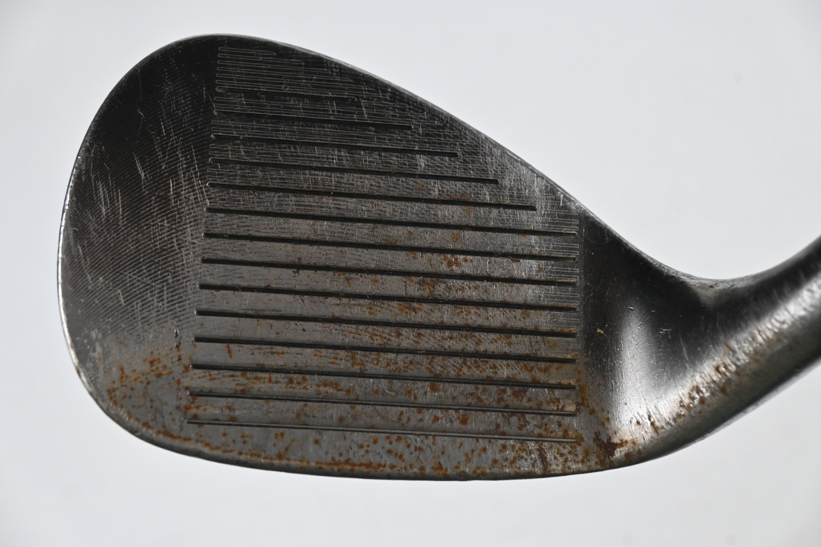 Cleveland 588 Precision Forged Sand Wedge / 56 Degree / Wedge Flex Dynamic Gold