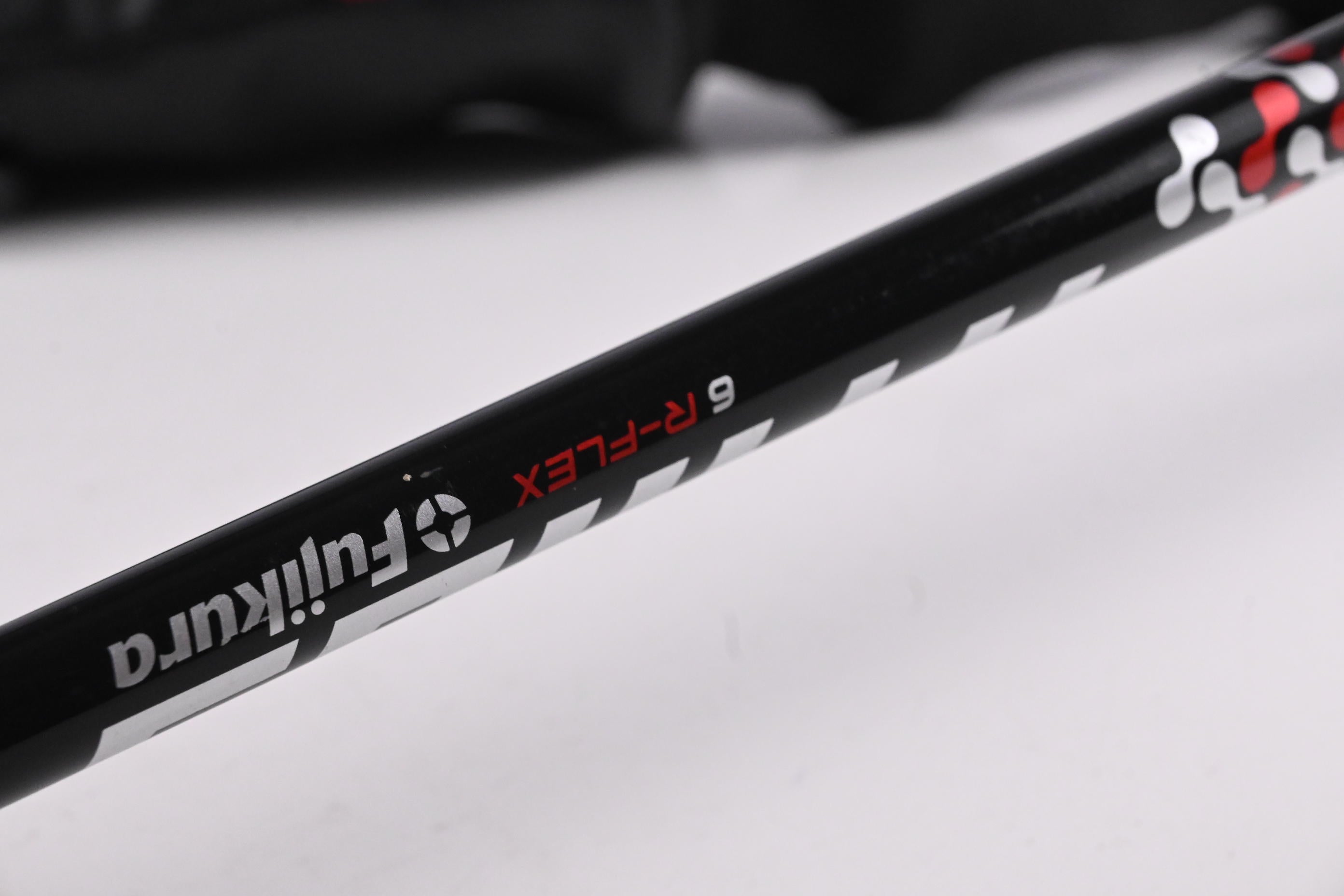 Left Hand Taylormade M4 #4 Hybrid / 22 Degree / Regular Flex Atmos Red 6 Shaft