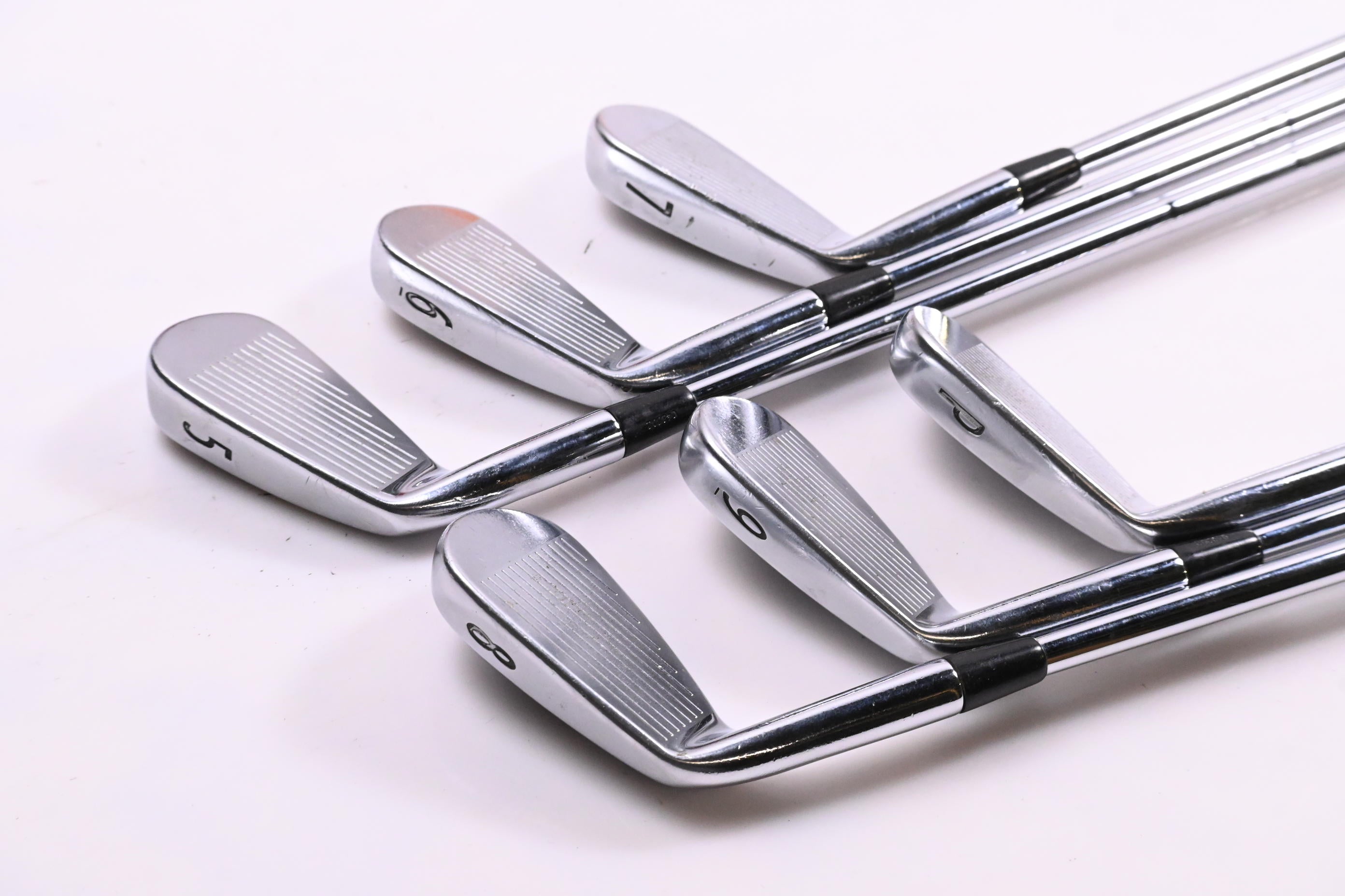 Titleist 712 AP2 Irons / 5-PW / Stiff Flex Dynamic Gold Shafts