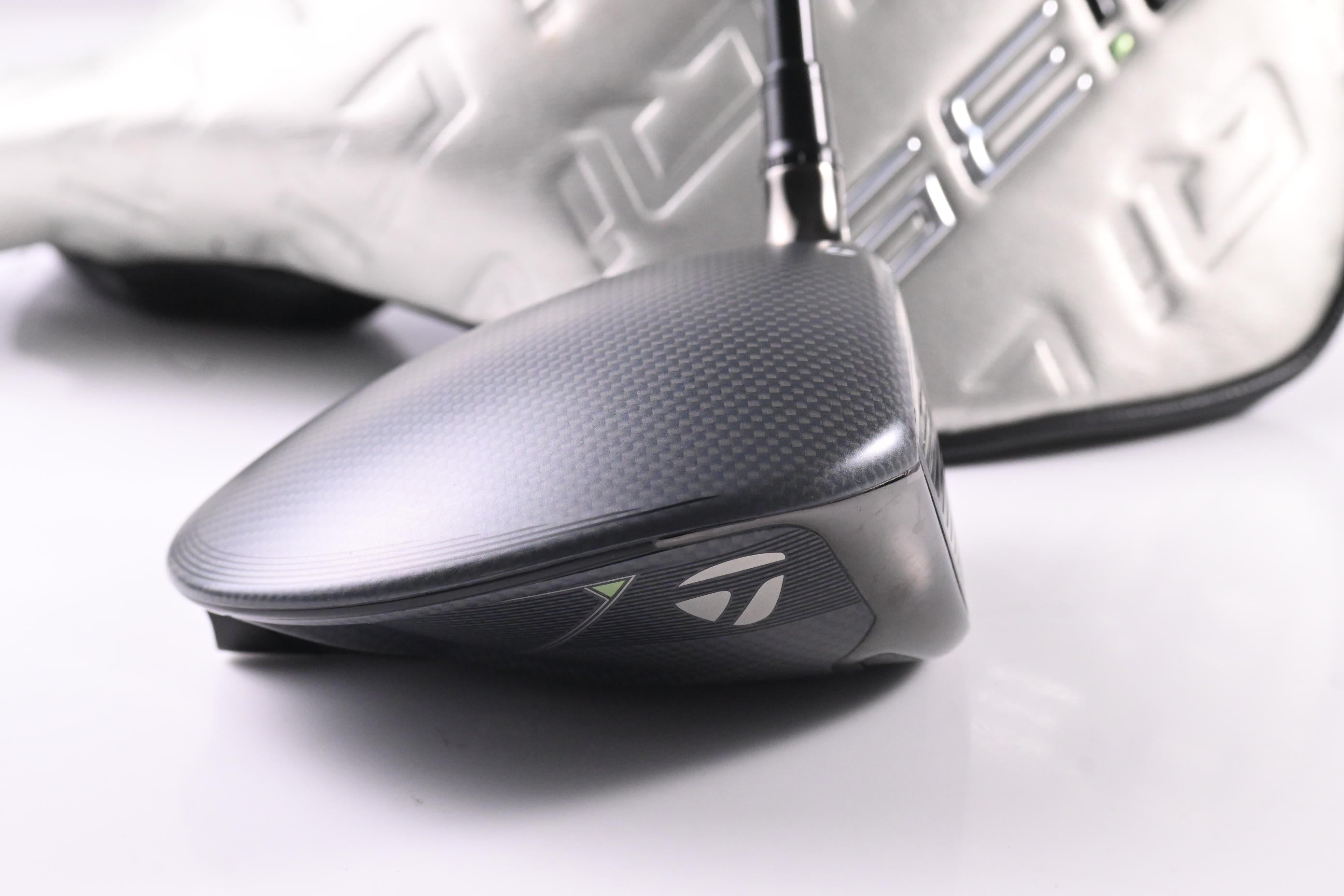 Taylormade Qi35 Driver / 9 Degree / Regular Flex Fujikura Speeder MD 5 Shaft