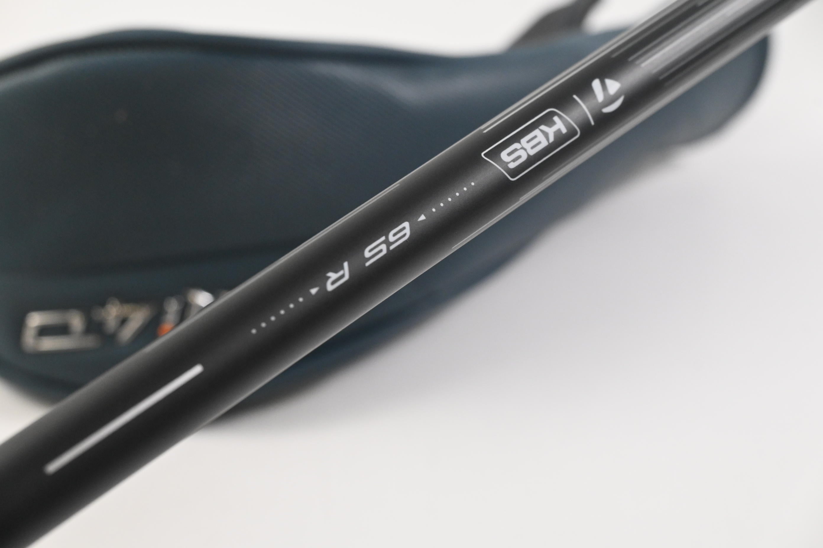 Taylormade Qi4D #5 Hybrid / 26 Degree / Regular Flex REAX By KBS White 65 Shaft