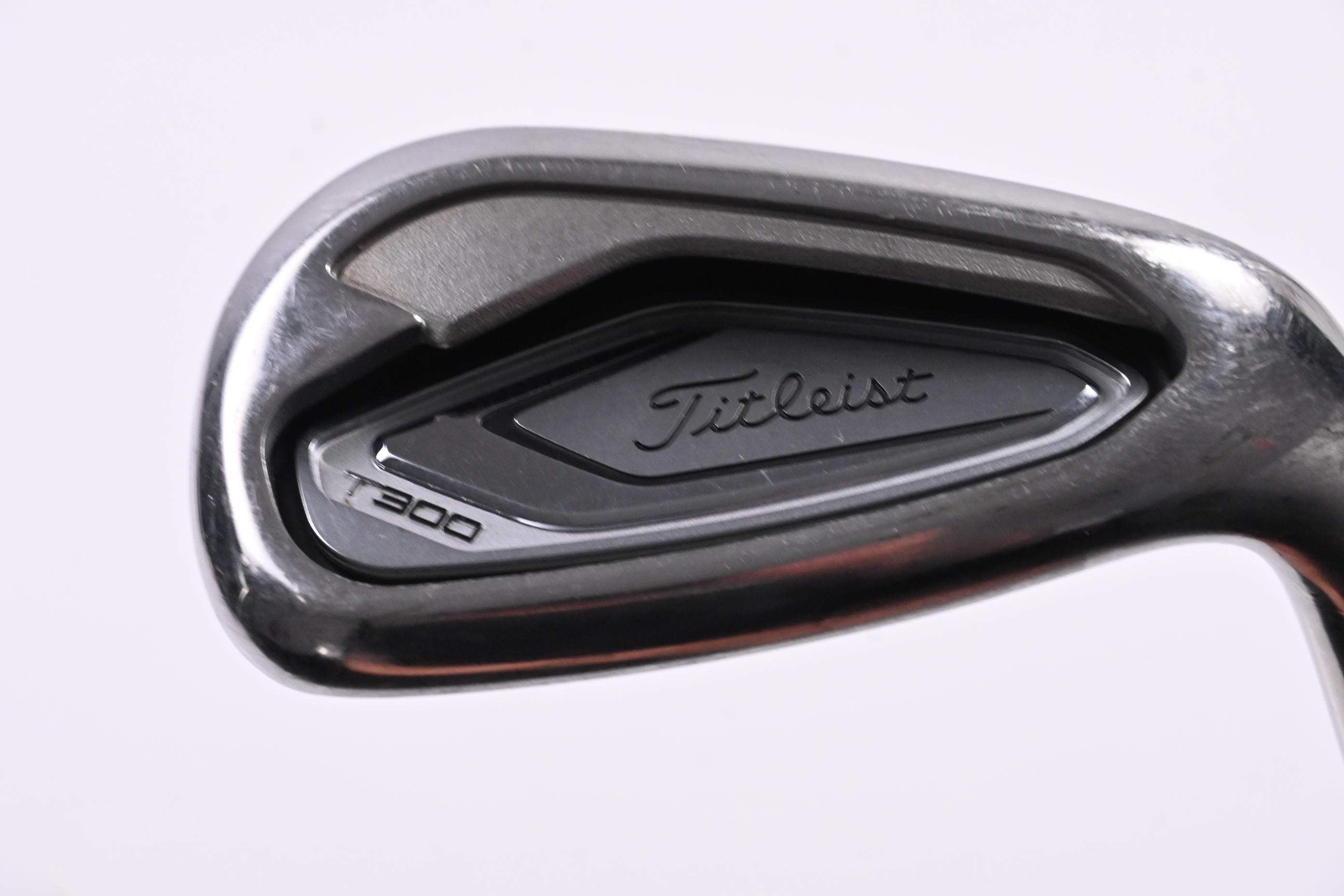 Titleist T300 2019 Gap Wedge / 48 Degree / Regular Flex AMT Red R300 Shaft