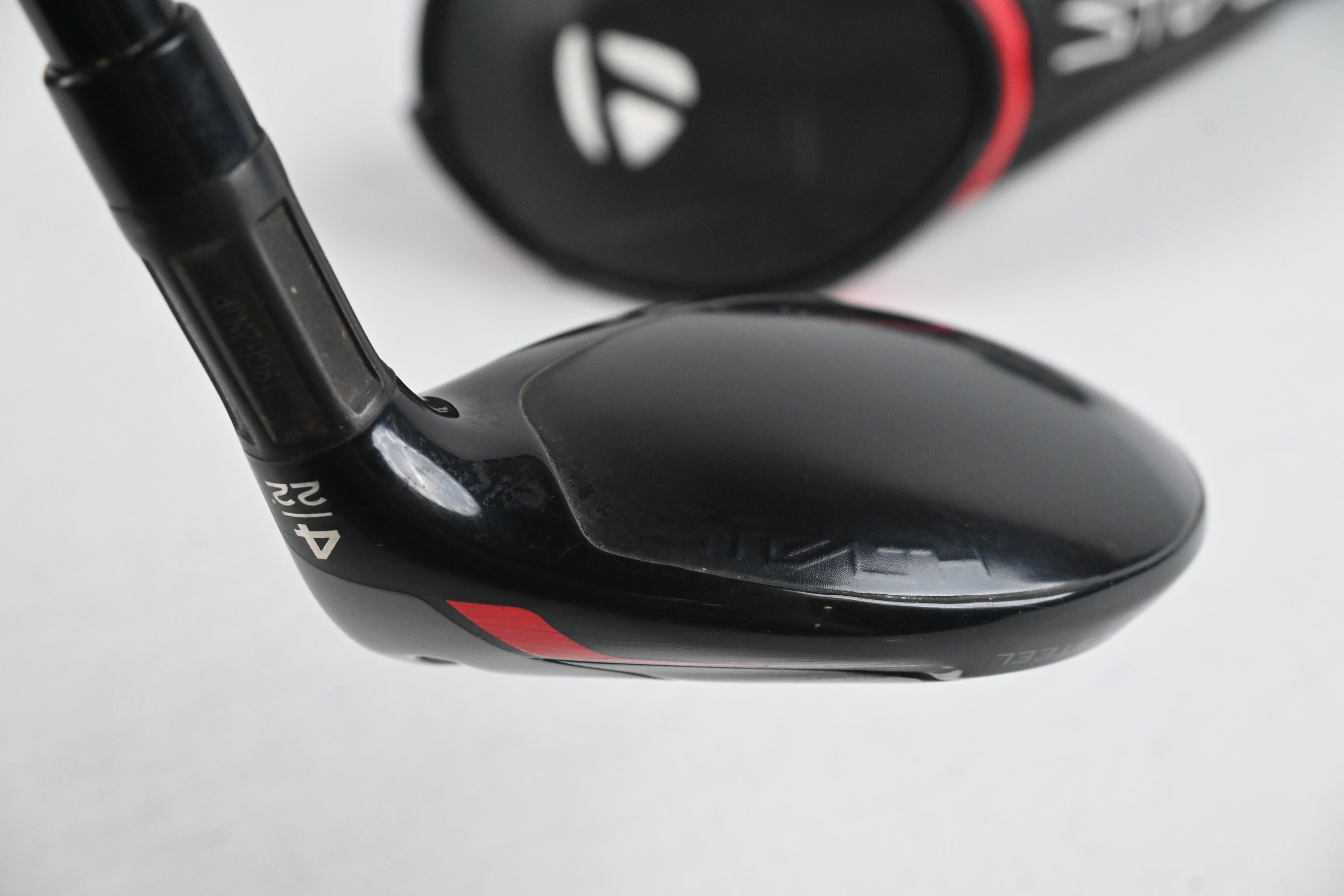Taylormade Stealth #4 Hybrid / 22 Degree / Regular Flex Ventus Red 6 Shaft