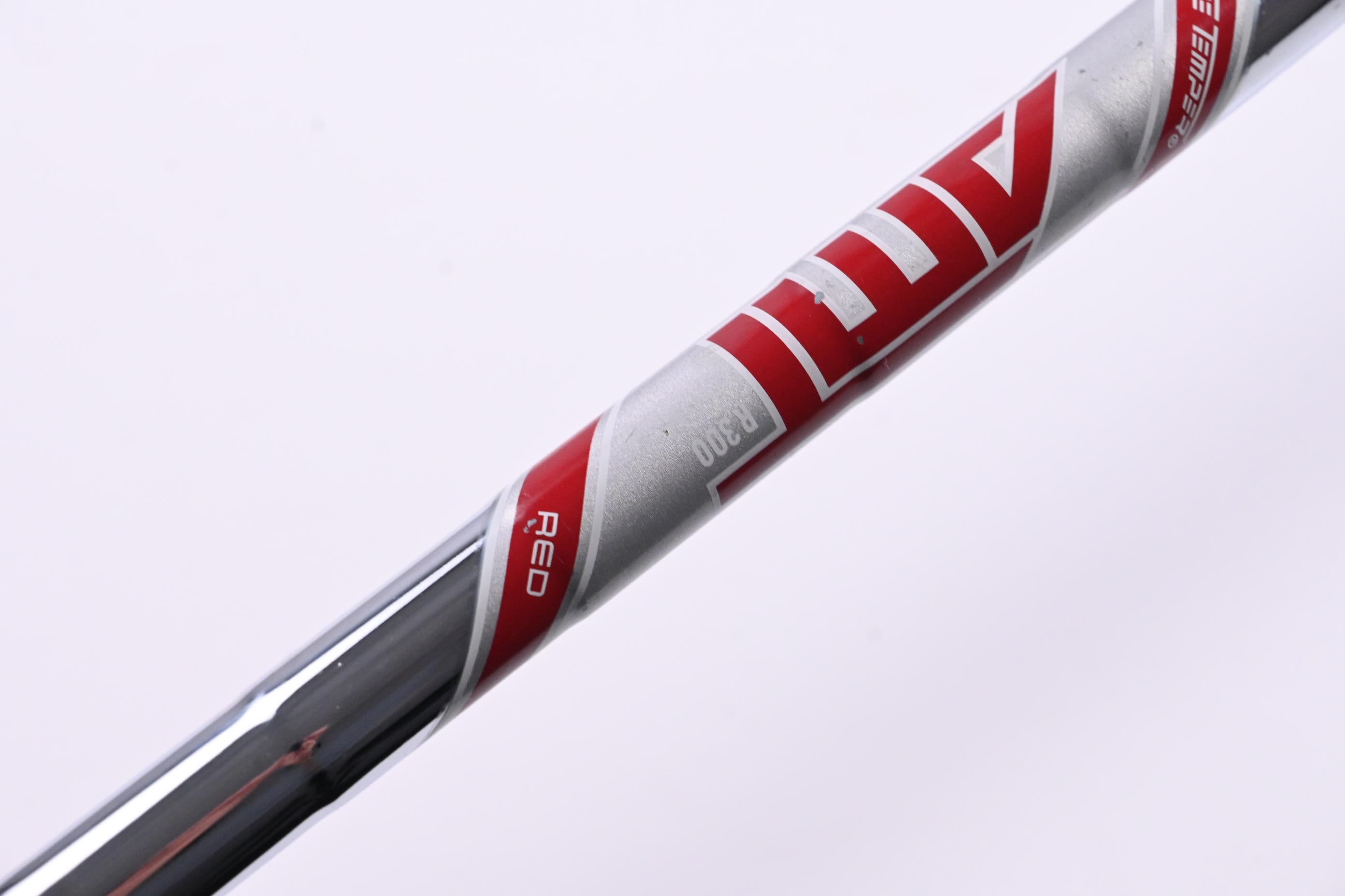 Titleist T300 2019 Gap Wedge / 48 Degree / Regular Flex AMT Red R300 Shaft