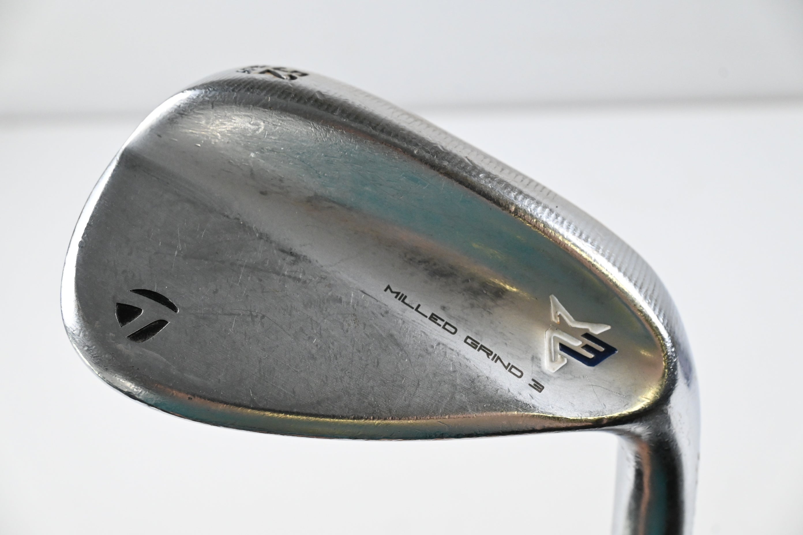 Taylormade Milled Grind 3 Chrome Gap Wedge / 52 Degree / Stiff Flex Dynamic Gold