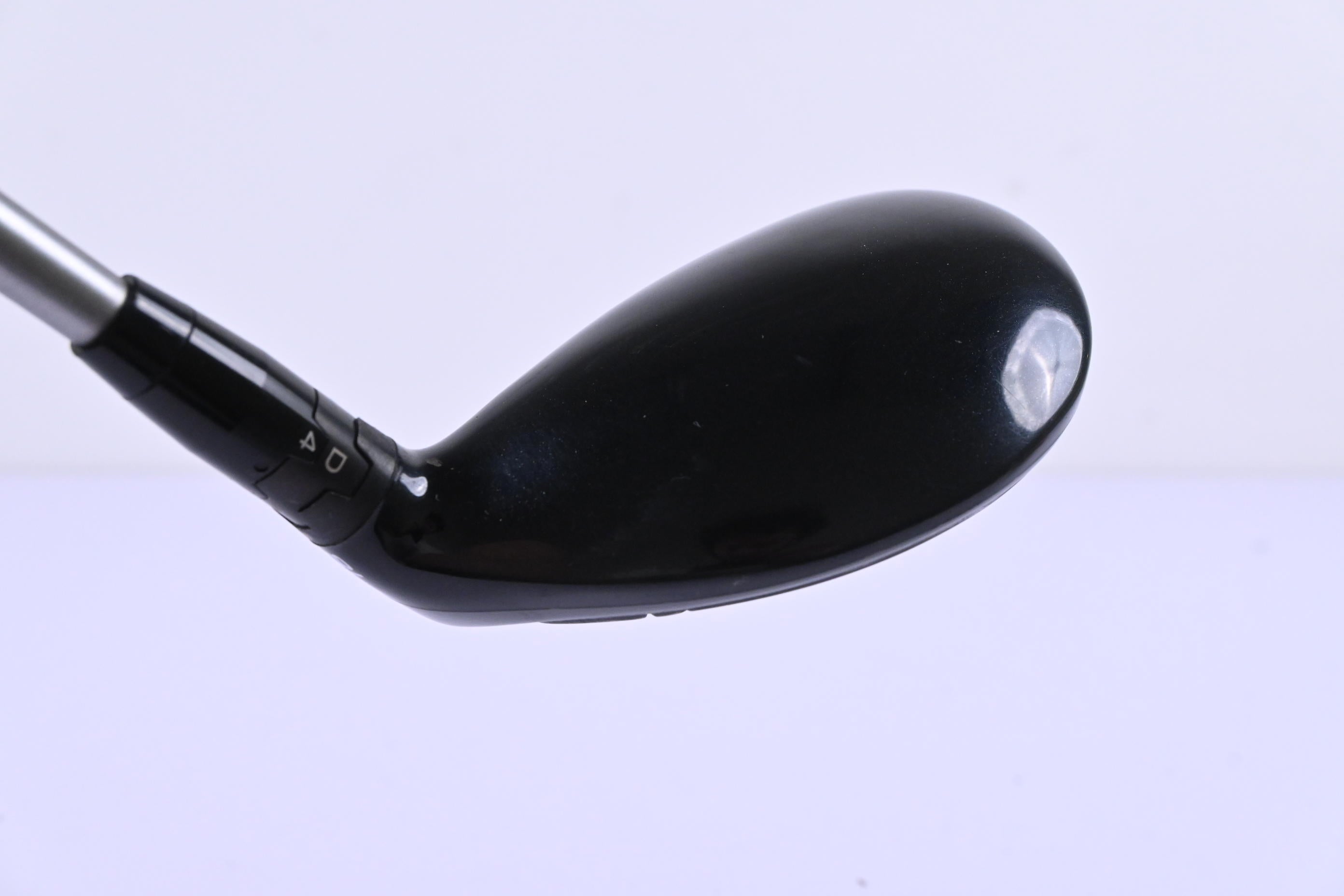 Titleist 915H #2 Hybrid / 18 Degree / X-Flex Diamana S+ 70 Blue Shaft