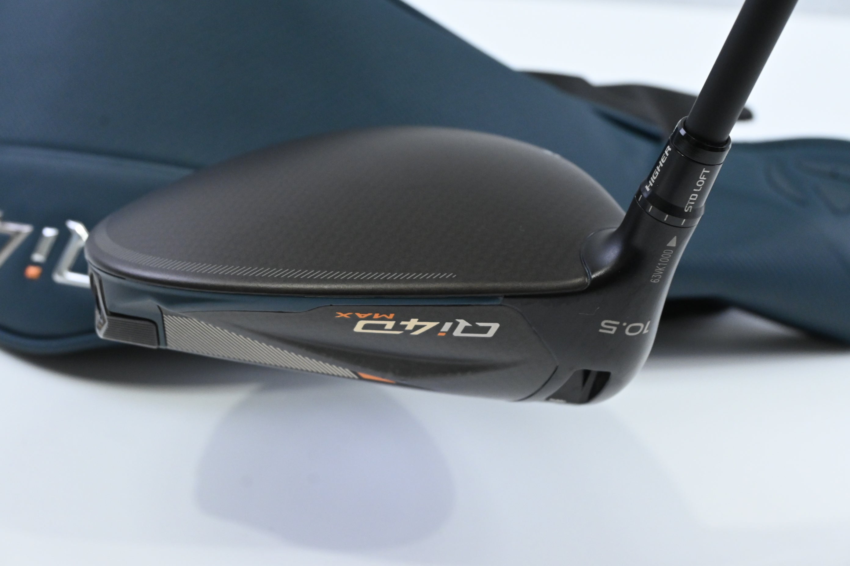 Left Hand Taylormade Qi4D Max Driver / 10.5 Degree / X-Flex Taylormade Reax Blue