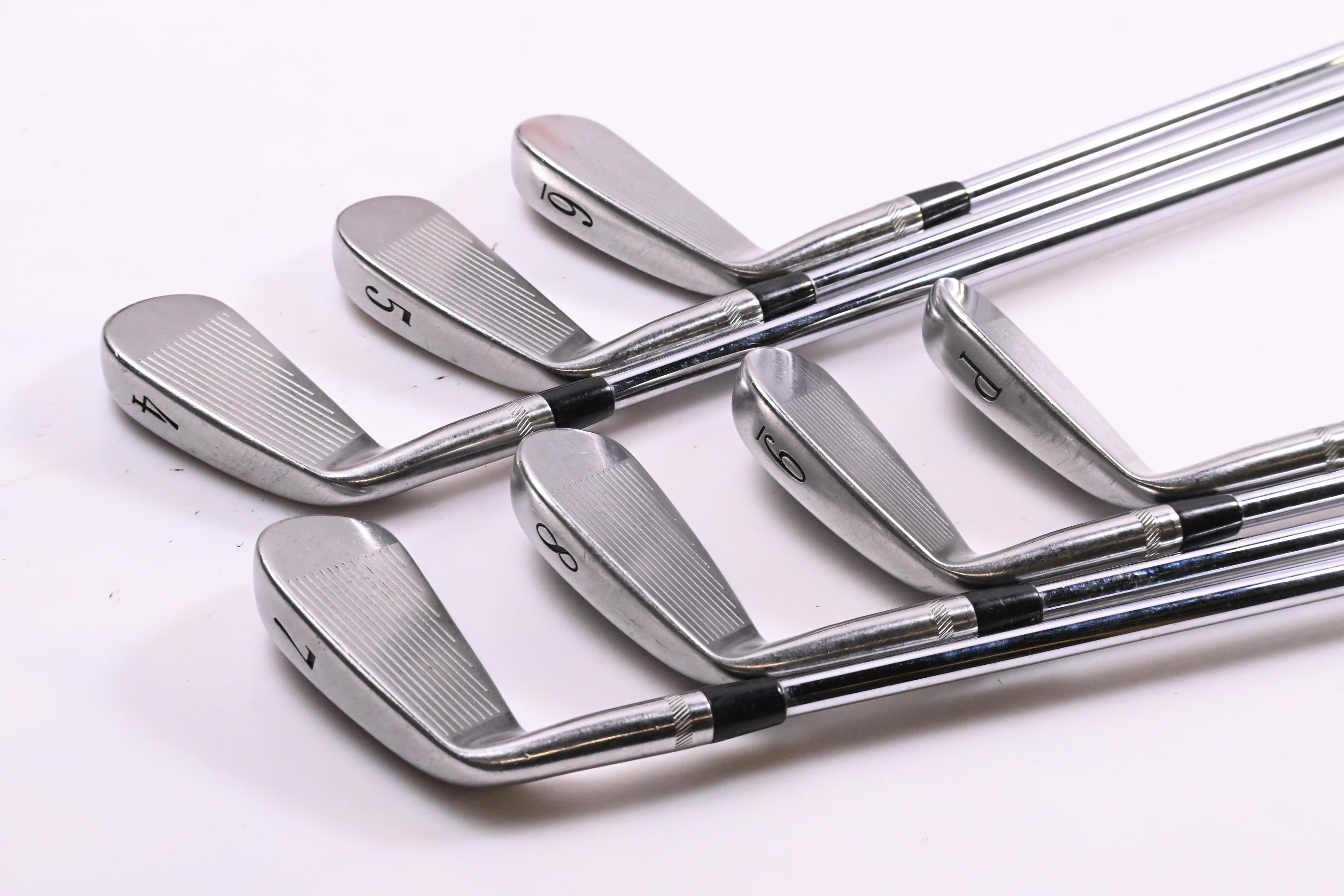 Titleist DCI 762 Irons / 4-PW / Regular Flex Dynamic Gold R300 Shafts
