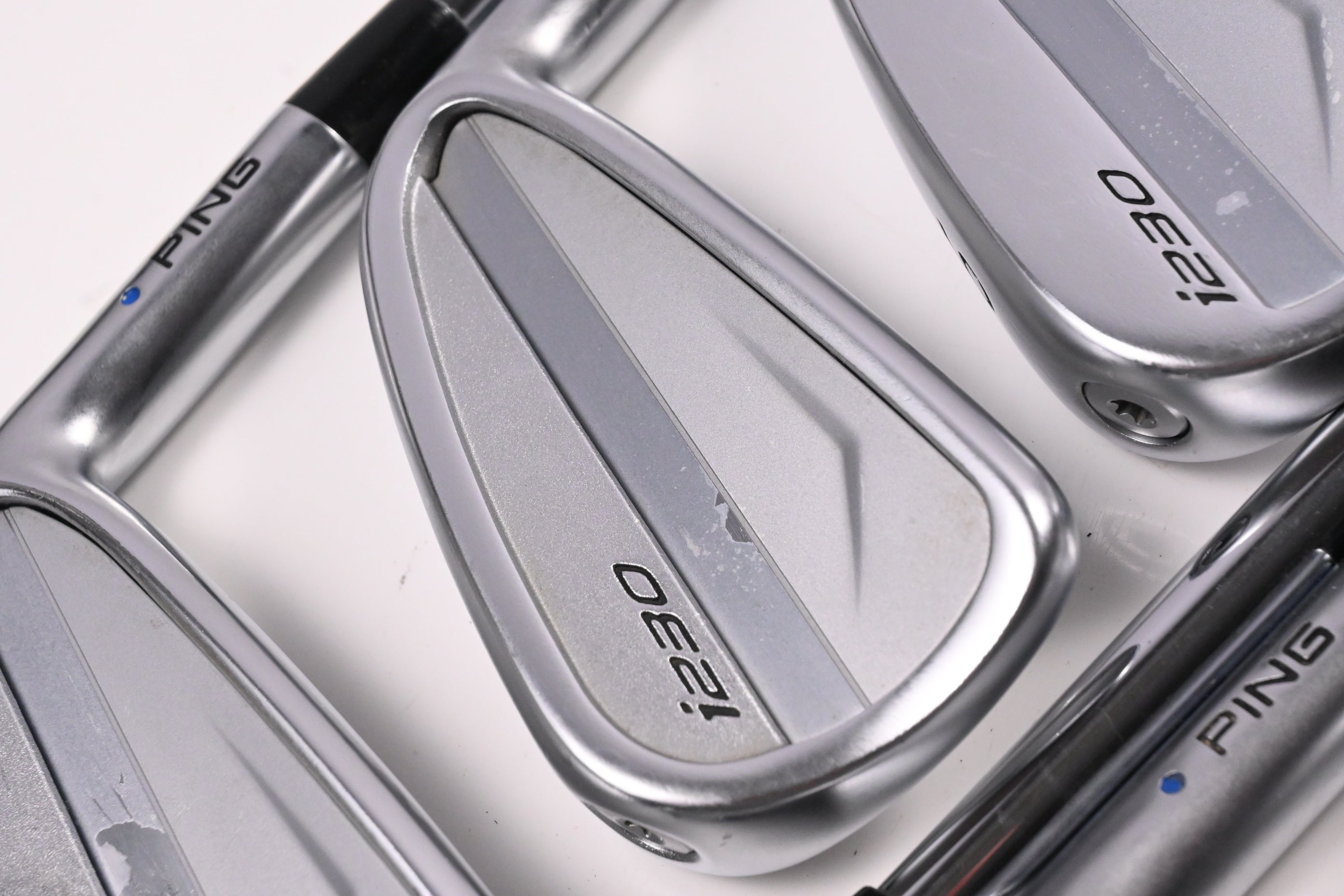 Ping i230 Irons / 4-PW / Blue Dot / Regular Flex Ping AWT 2.0 Shafts