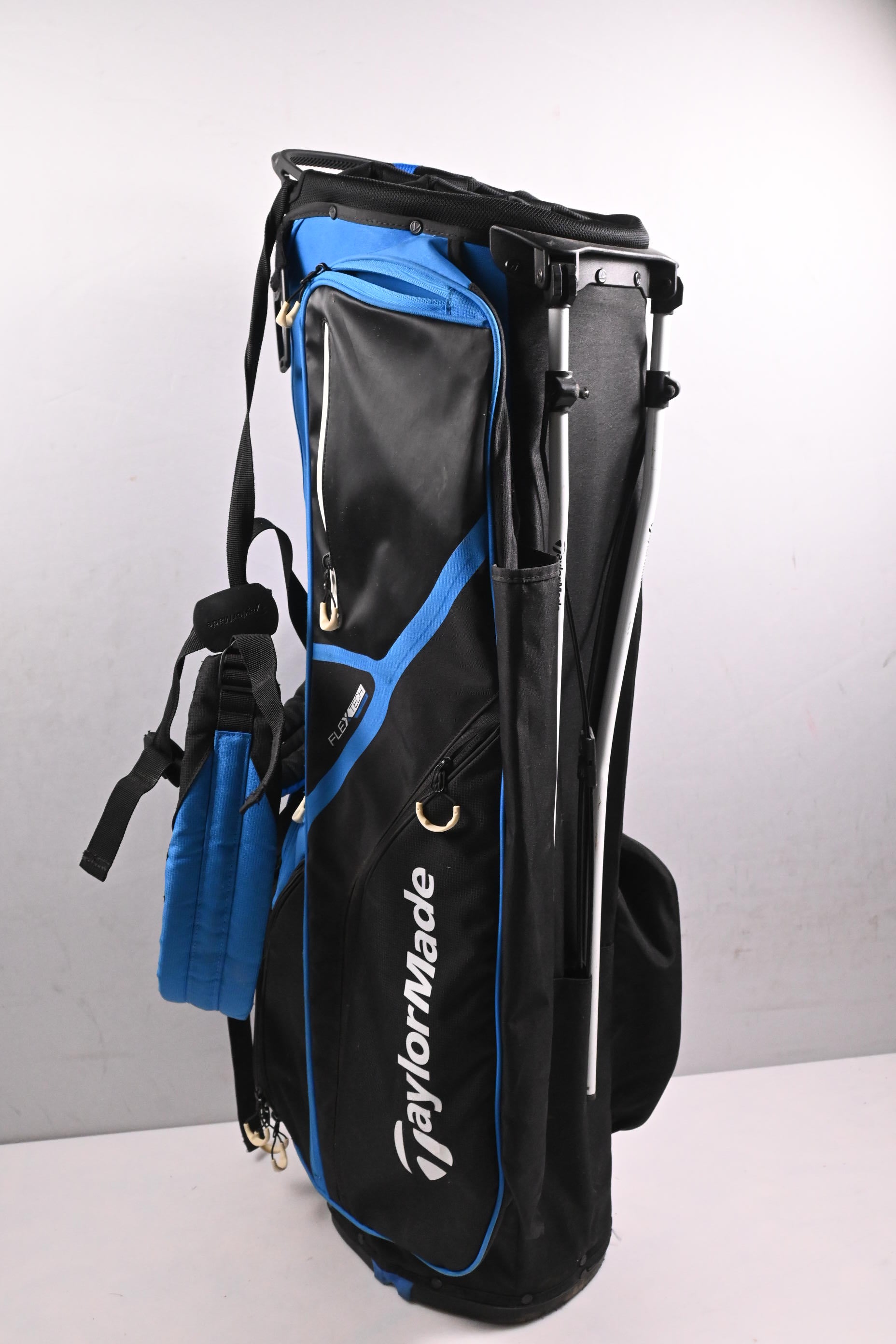 Taylormade Flex Tech Crossover Stand Bag / 14-Way Divider / Black, Blue