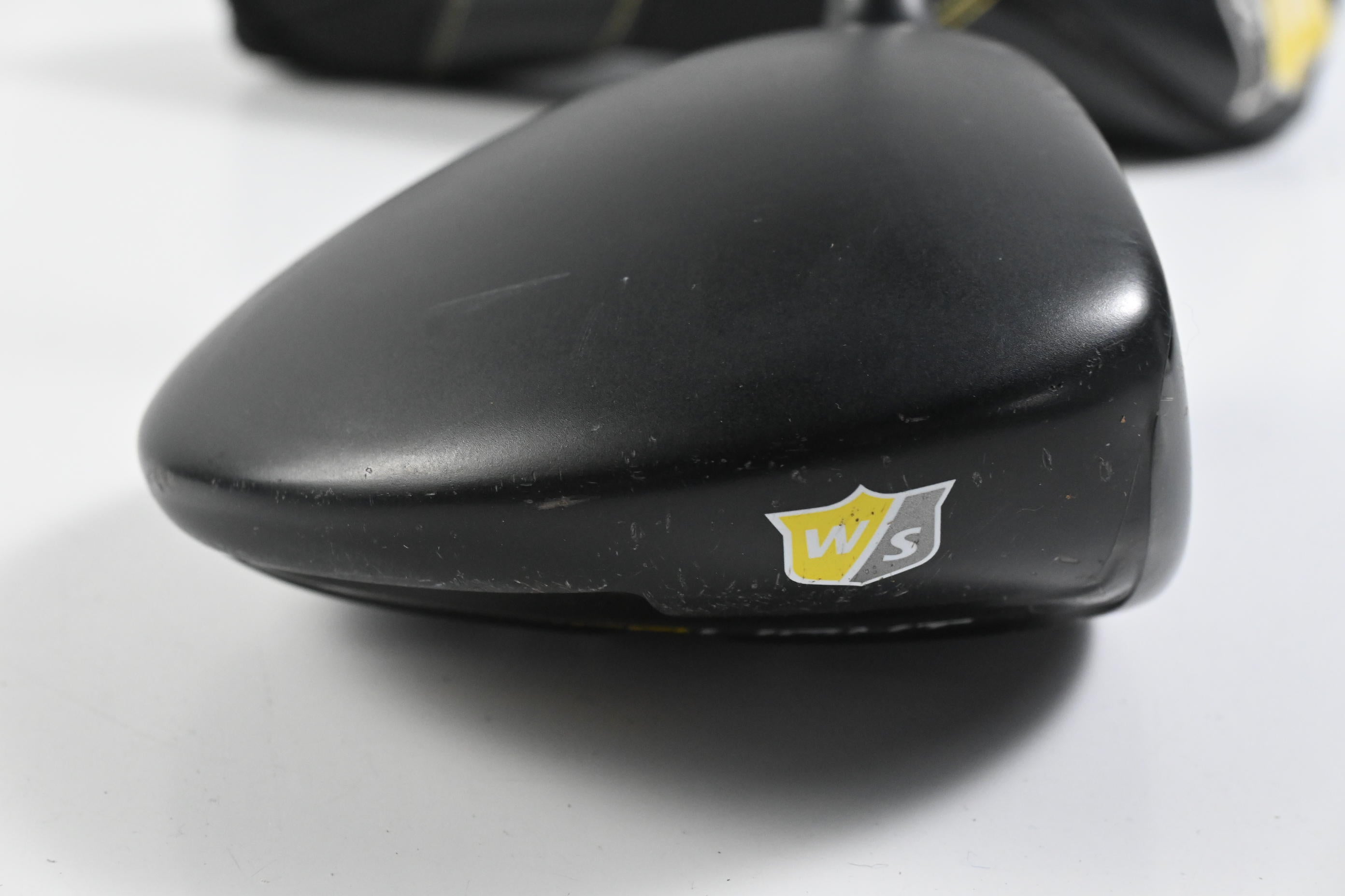 Wilson D200 Driver / 10.5 Degree / Regular Flex Fujikura Vista Pro 49 Shaft