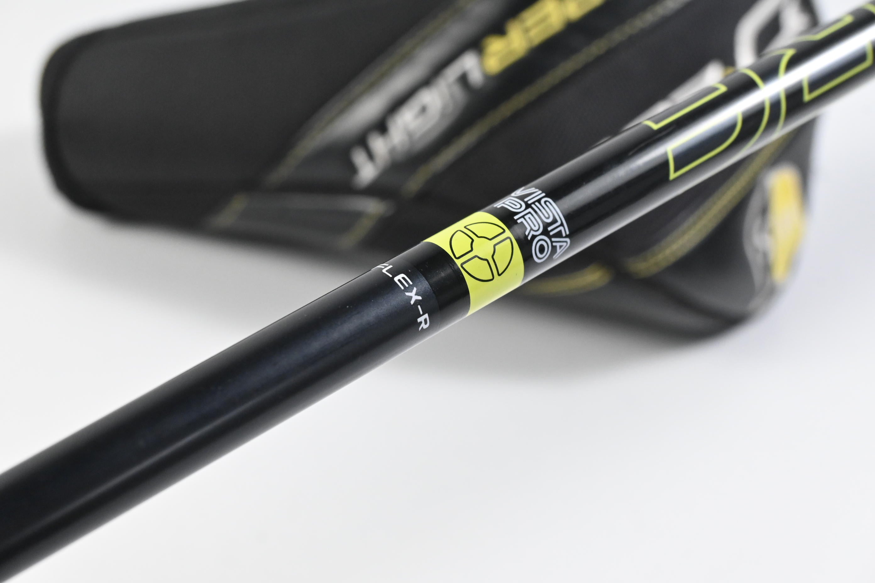 Wilson D200 Driver / 10.5 Degree / Regular Flex Fujikura Vista Pro 49 Shaft