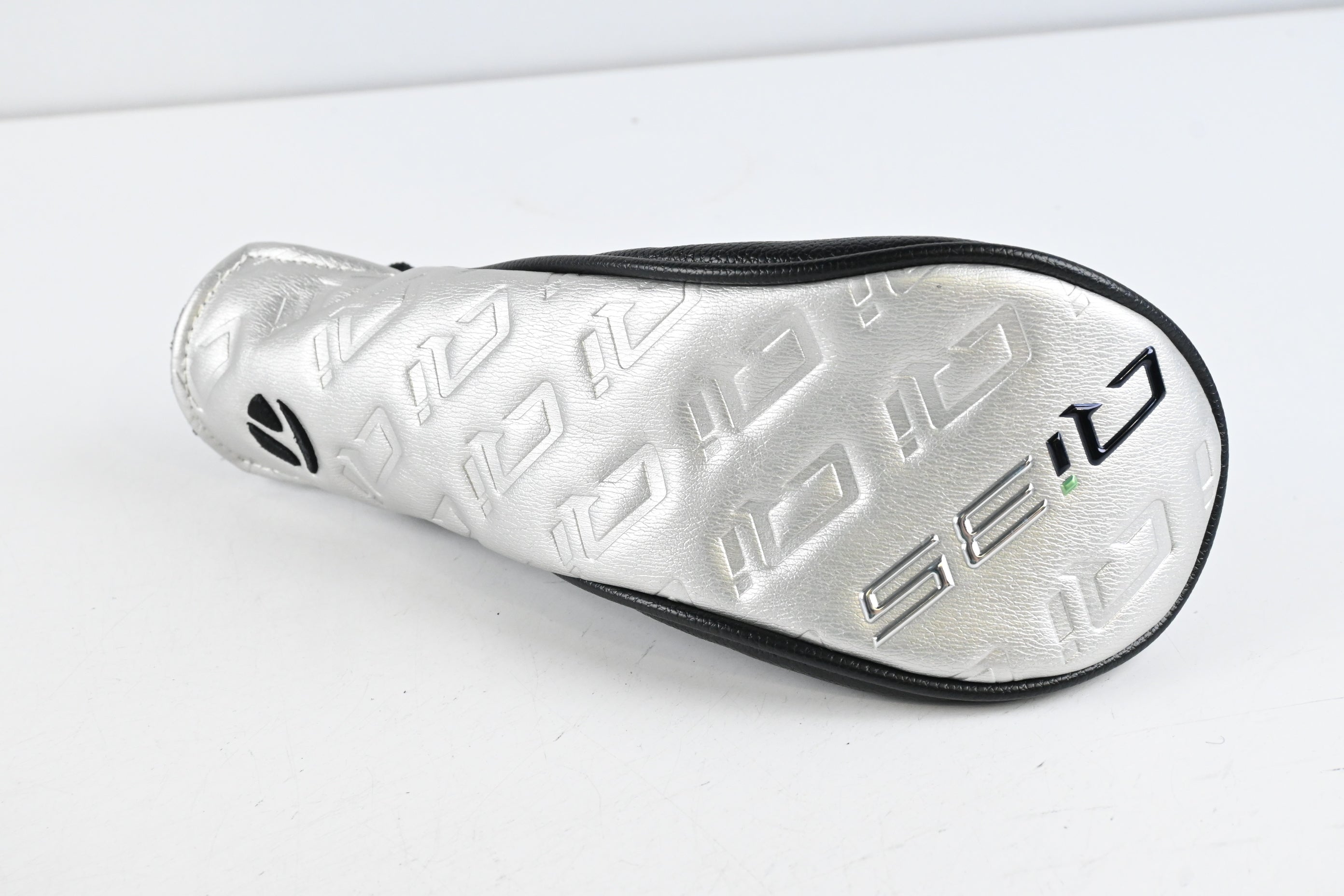 Left Hand Taylormade Qi35 #4 Hybrid / 22 Degree / Stiff Flex Fujikura Ventus 7
