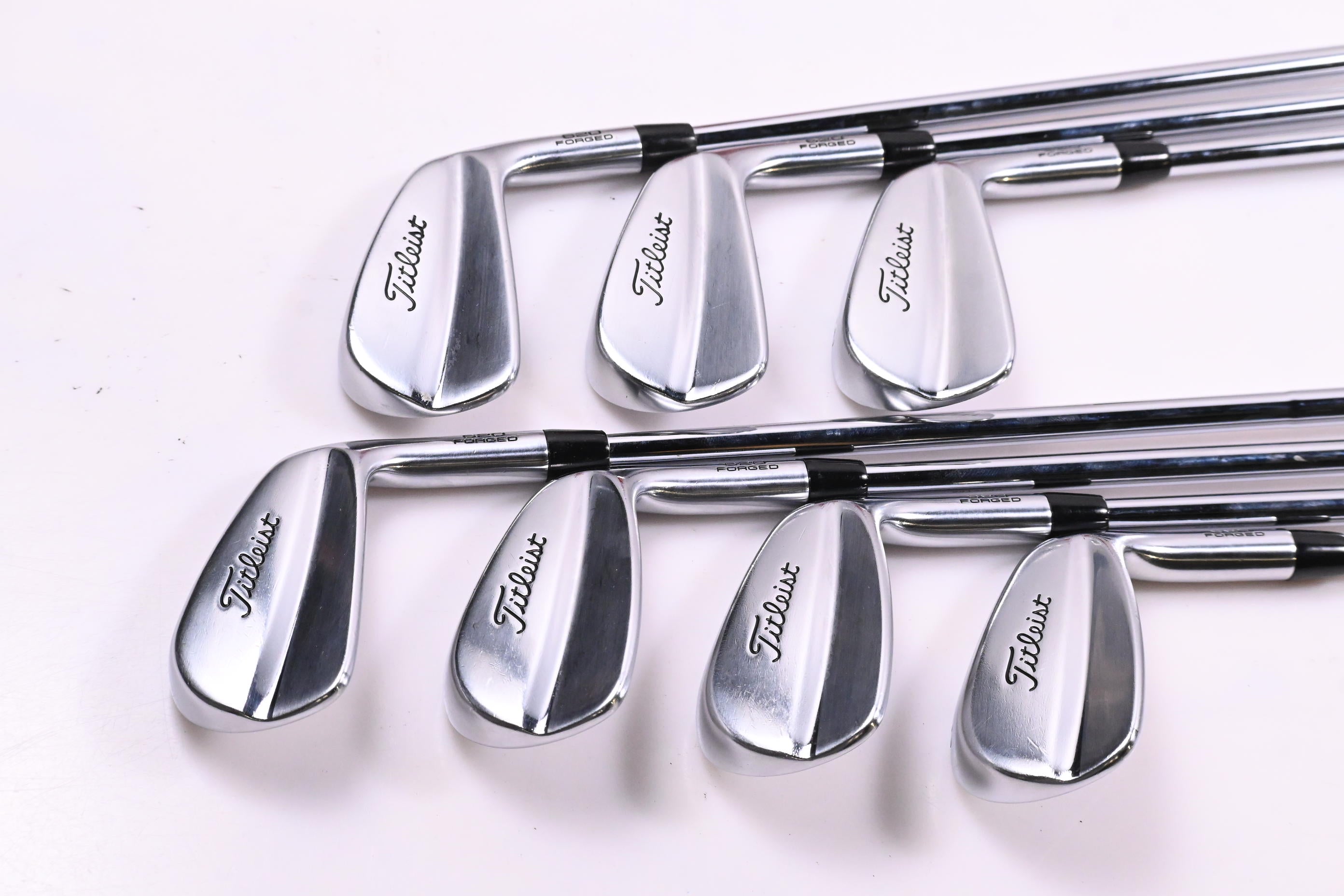 Titleist MB 620 Irons / 4-PW / Stiff Flex AMT Tour White S300 Shafts