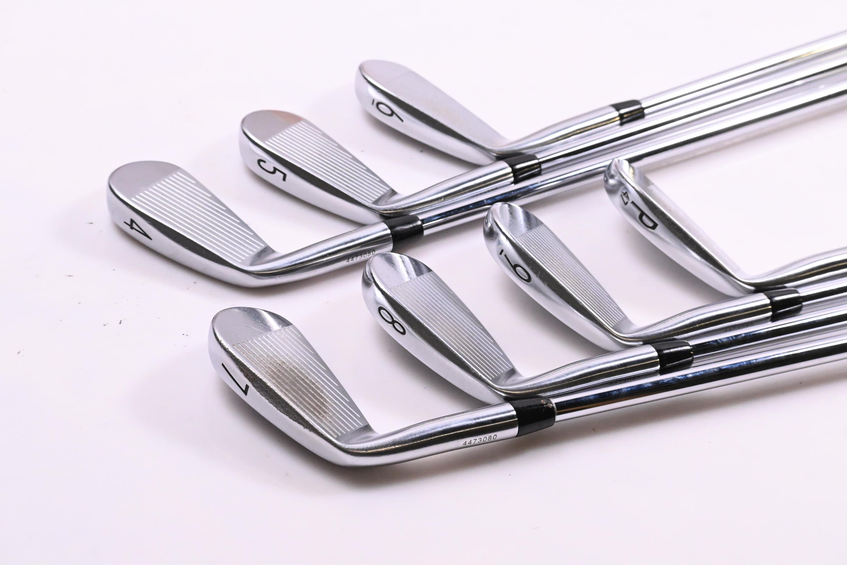 Titleist MB 620 Irons / 4-PW / Stiff Flex AMT Tour White S300 Shafts