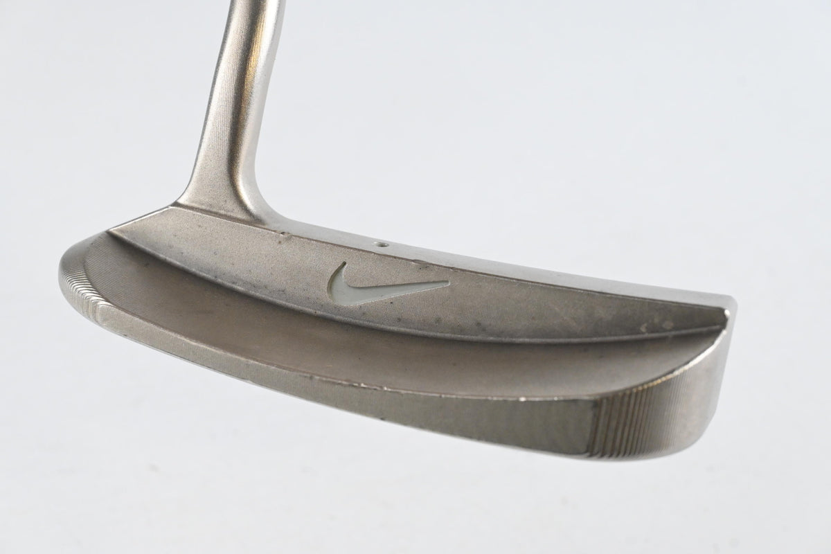 Nike Unitized Retro Putter / 34 Inch