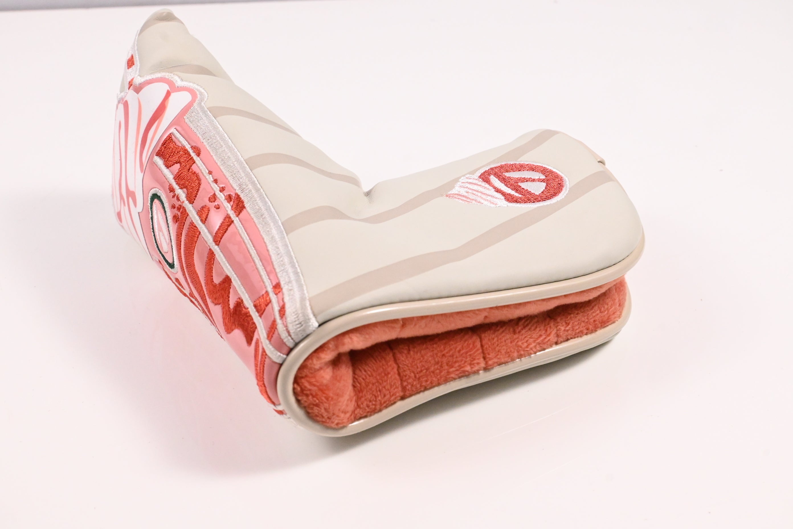 Taylormade Strawberry Dreamin' / Putter Headcover / Blade / White & Pink