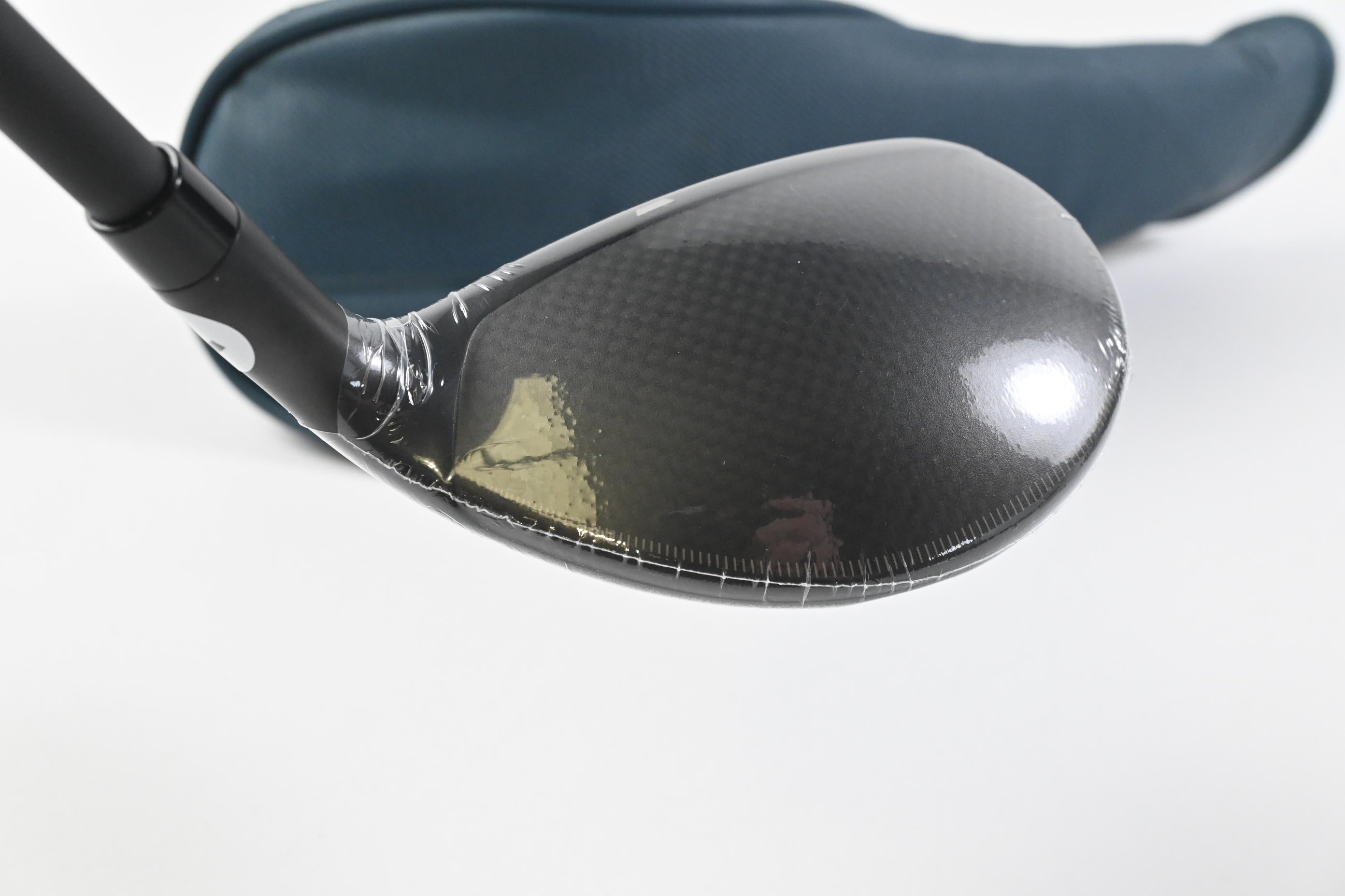 Taylormade Qi4D Max #6 Hybrid / 30 Degree / Regular Flex REAX by KBS 50 Shaft