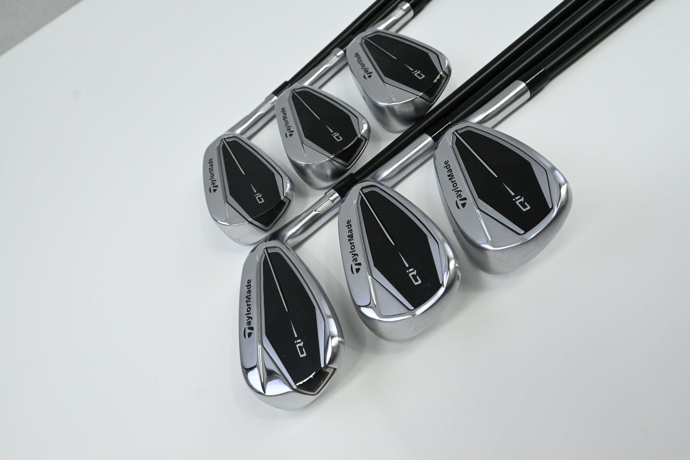 Taylormade Qi Irons / 5-PW / Regular Flex UST Helium Nanocore 60 Shafts