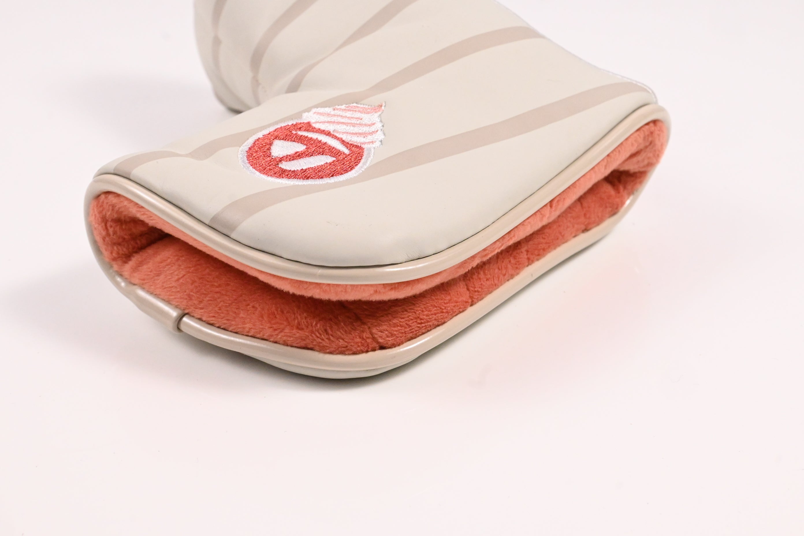 Taylormade Strawberry Dreamin' / Putter Headcover / Blade / White & Pink
